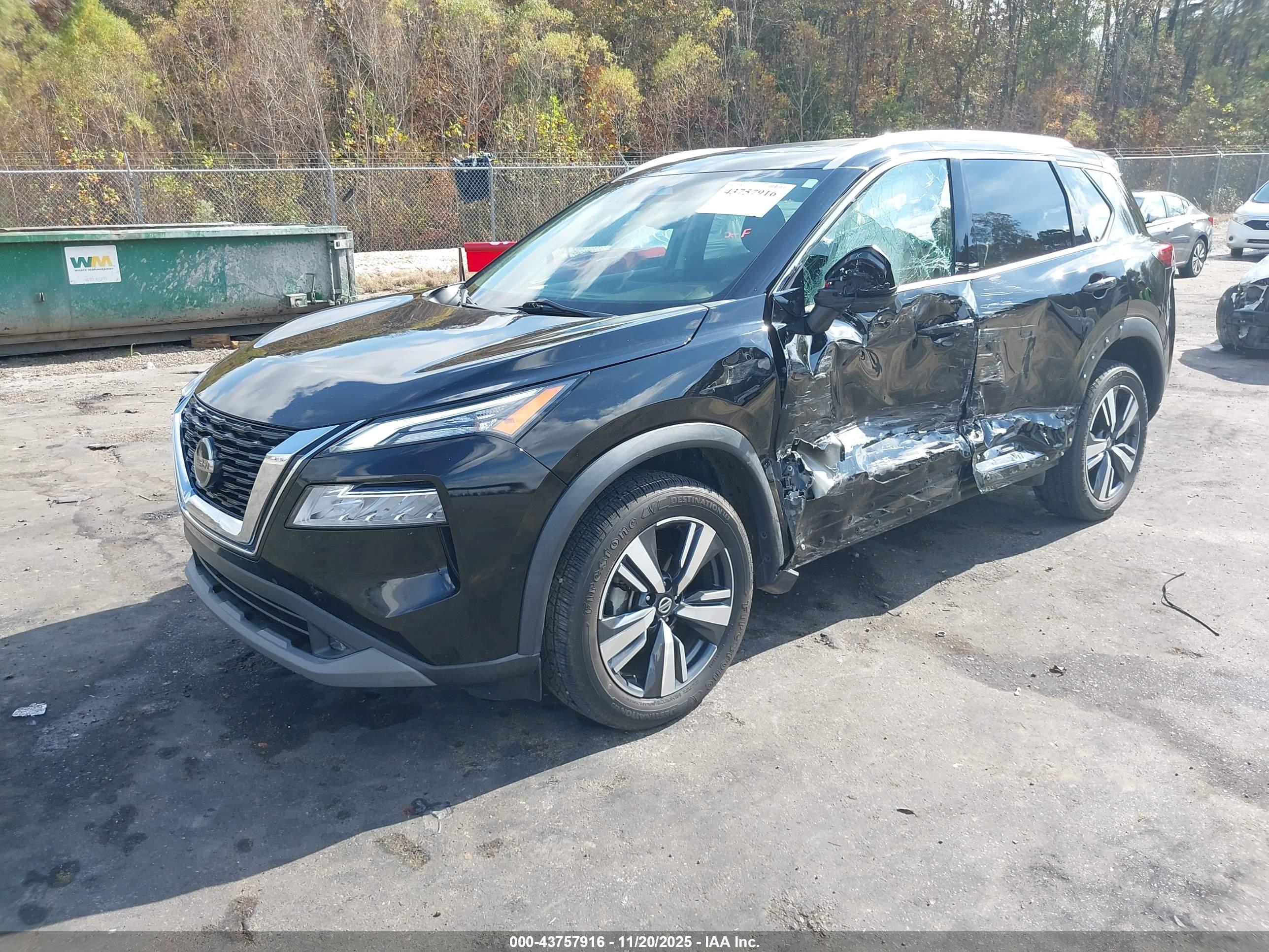 NISSAN ROGUE image 2