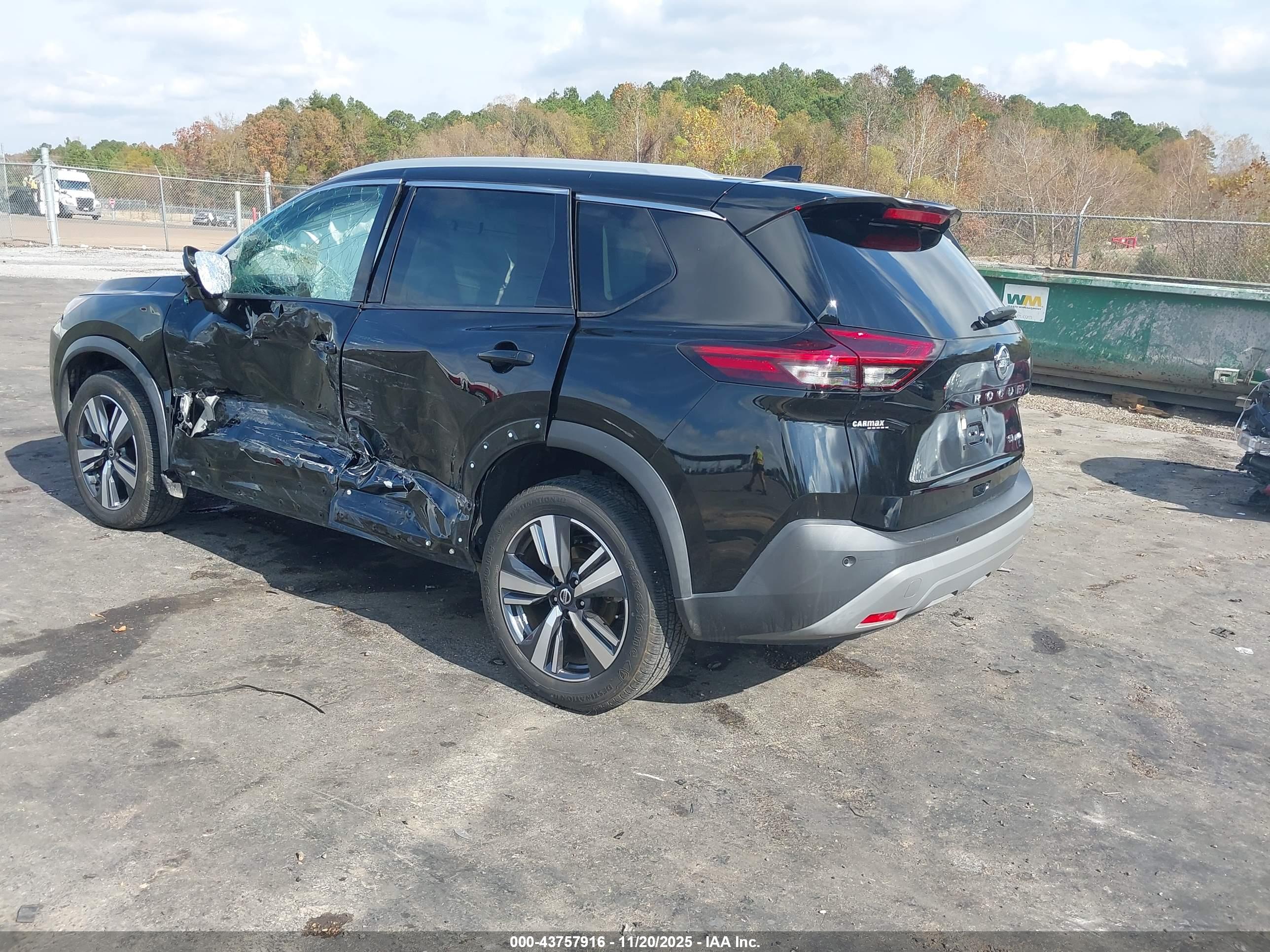NISSAN ROGUE image 3