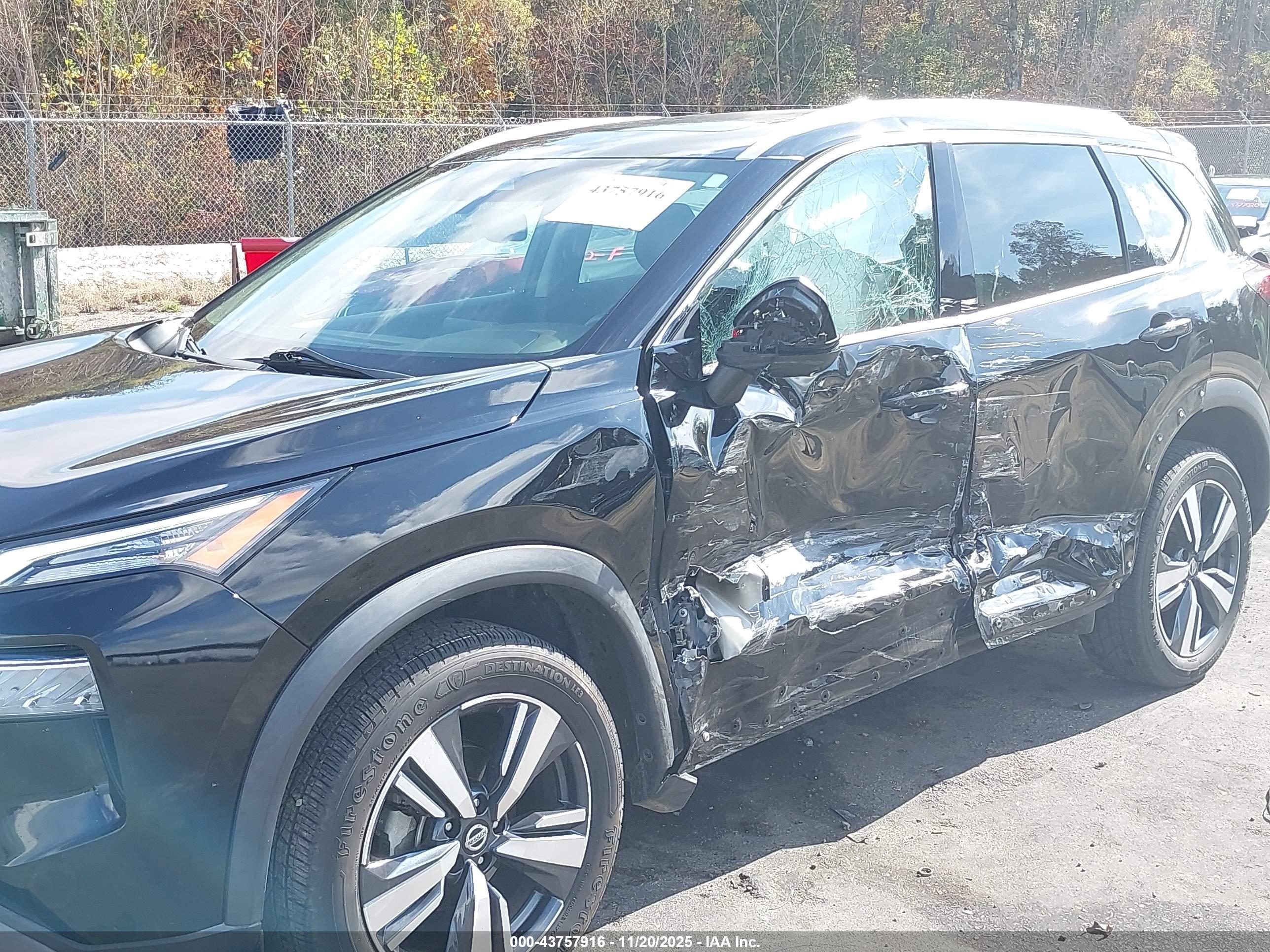 NISSAN ROGUE image 6