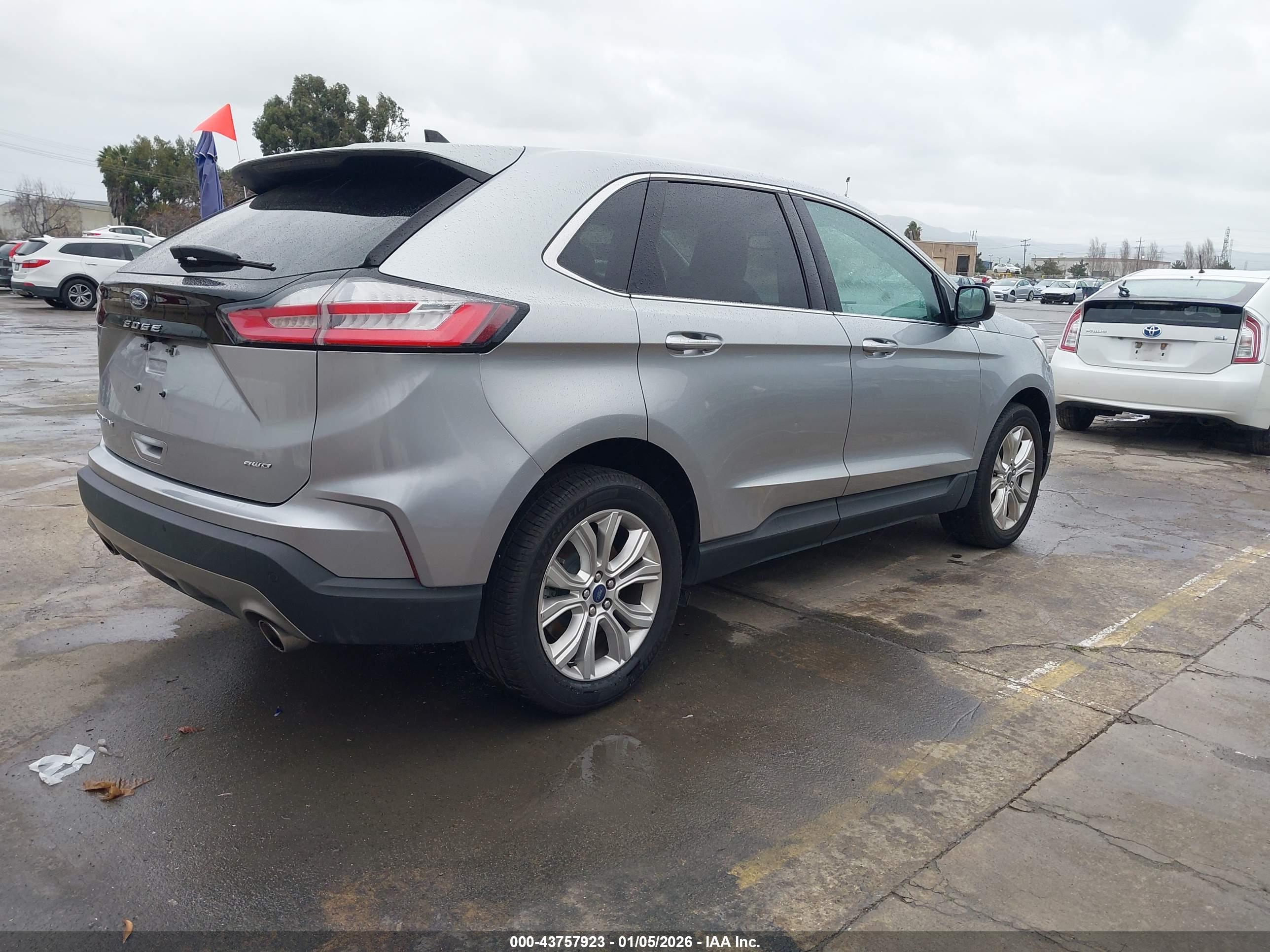 FORD EDGE image 4