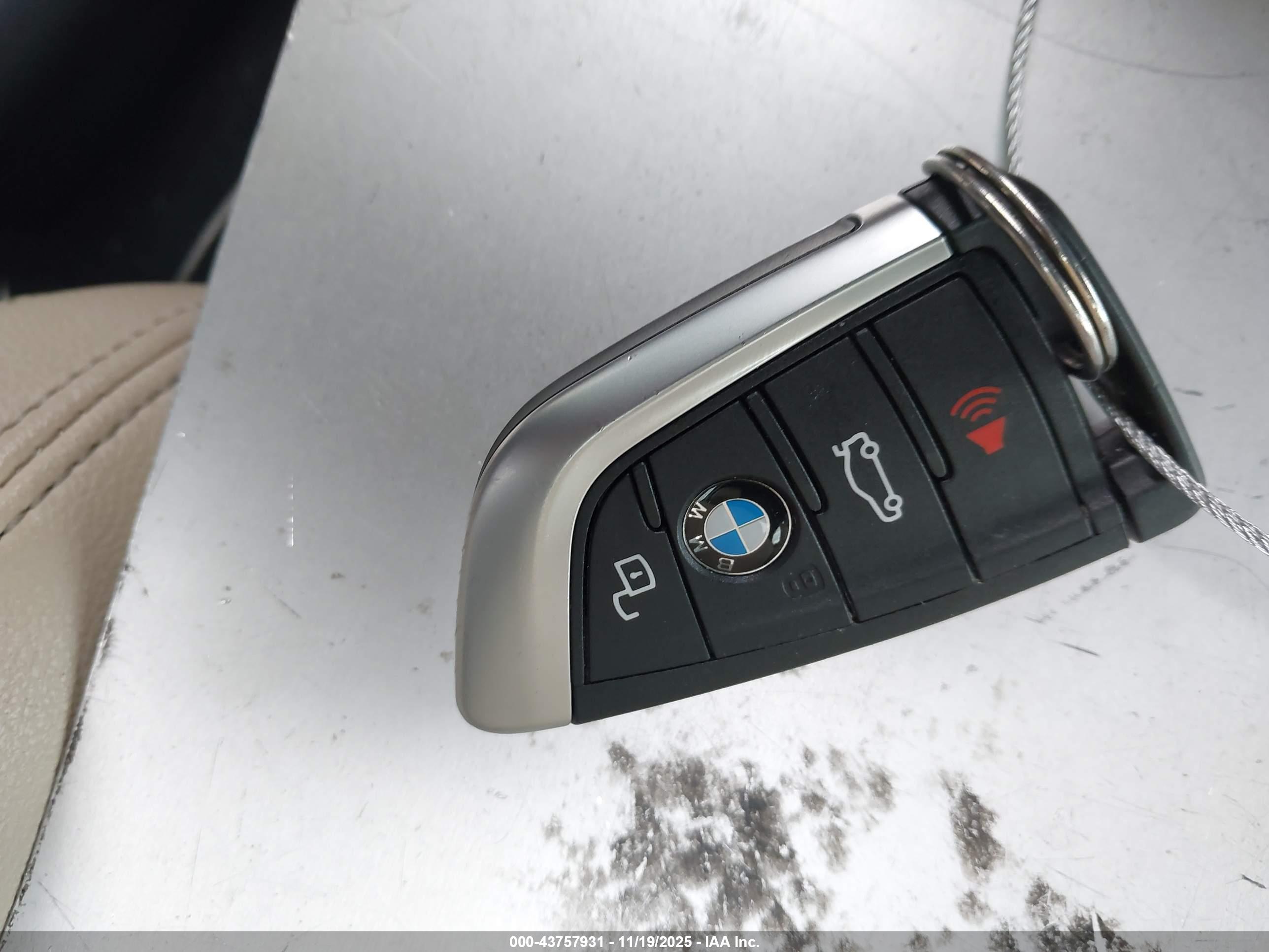 BMW 330I image 11