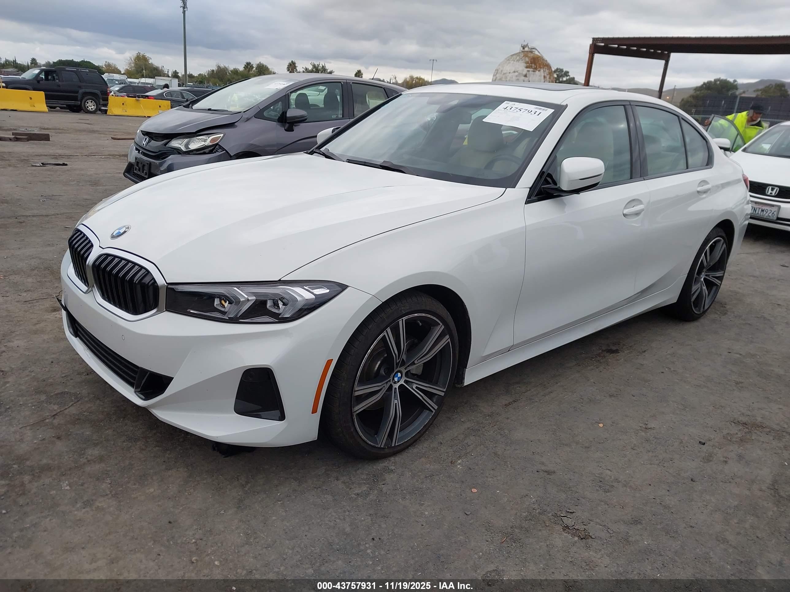 BMW 330I image 2