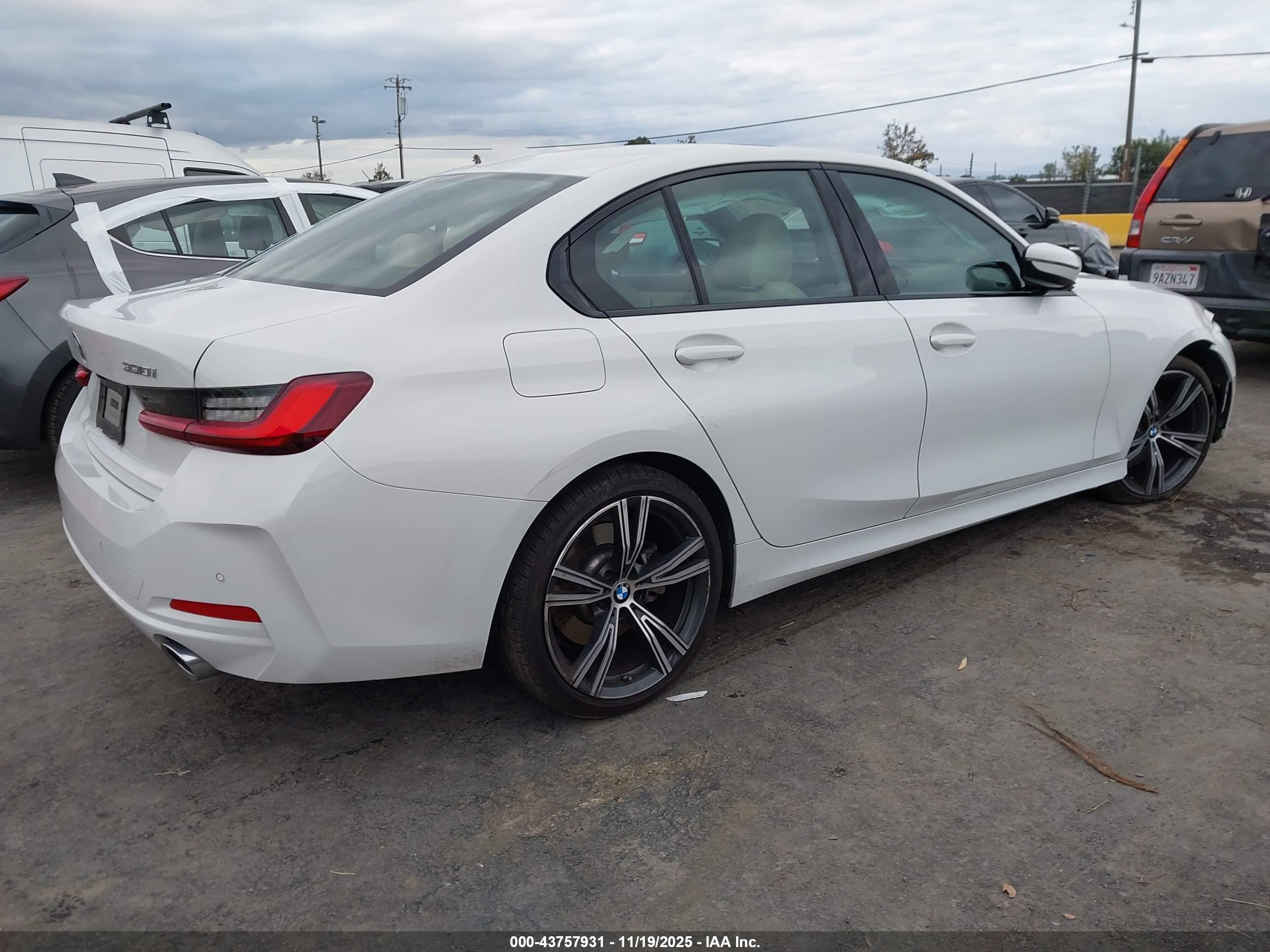 BMW 330I image 4