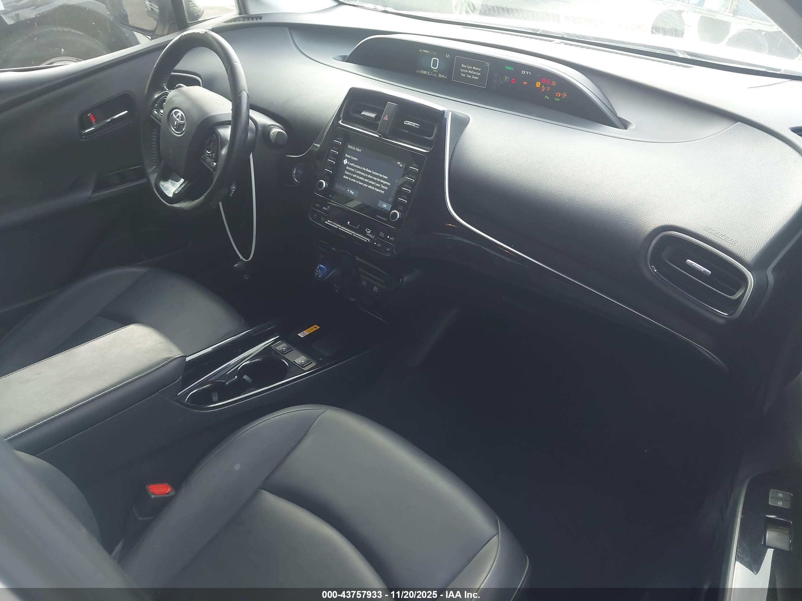 TOYOTA PRIUS image 5