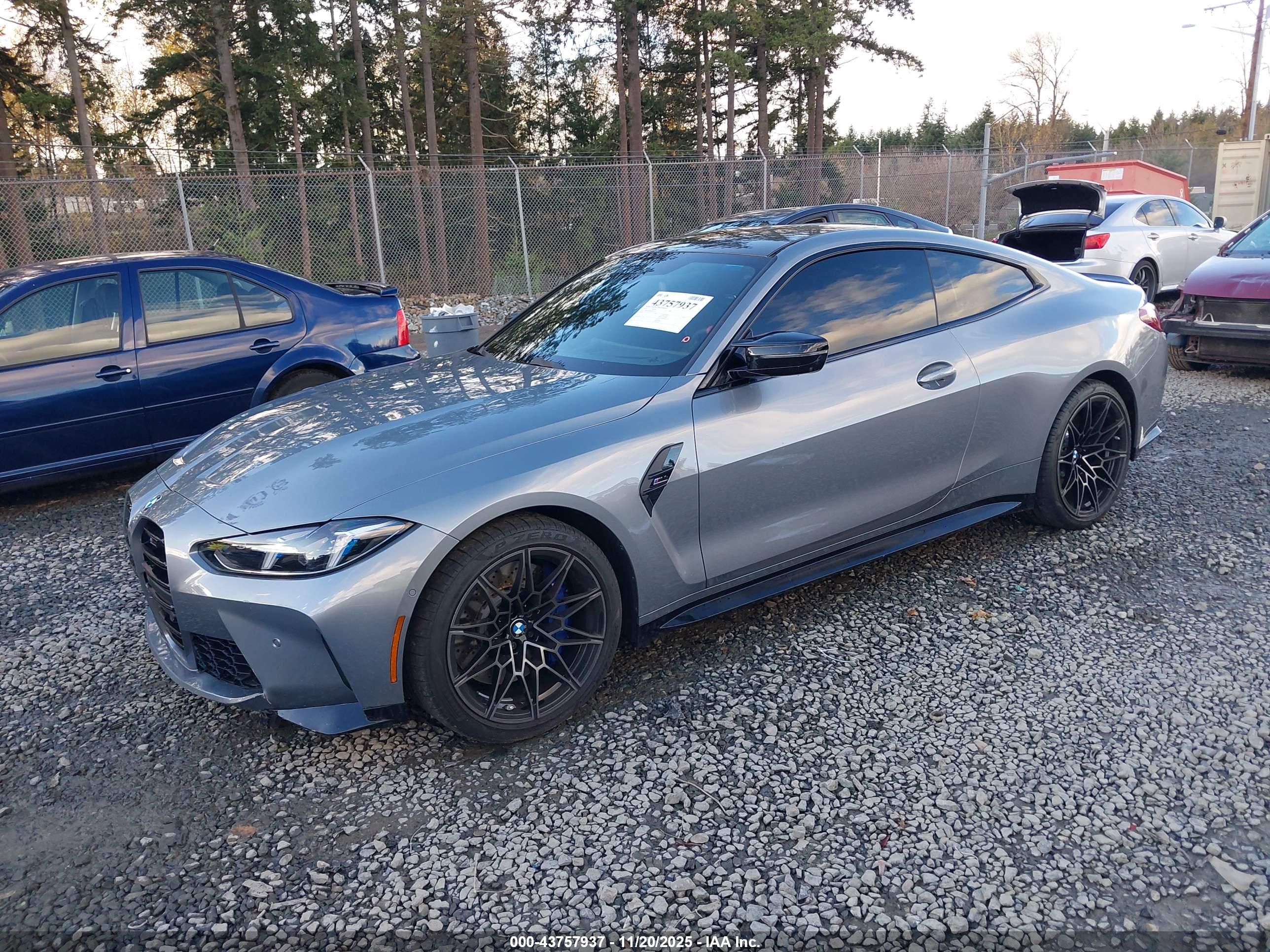 BMW M4 image 2