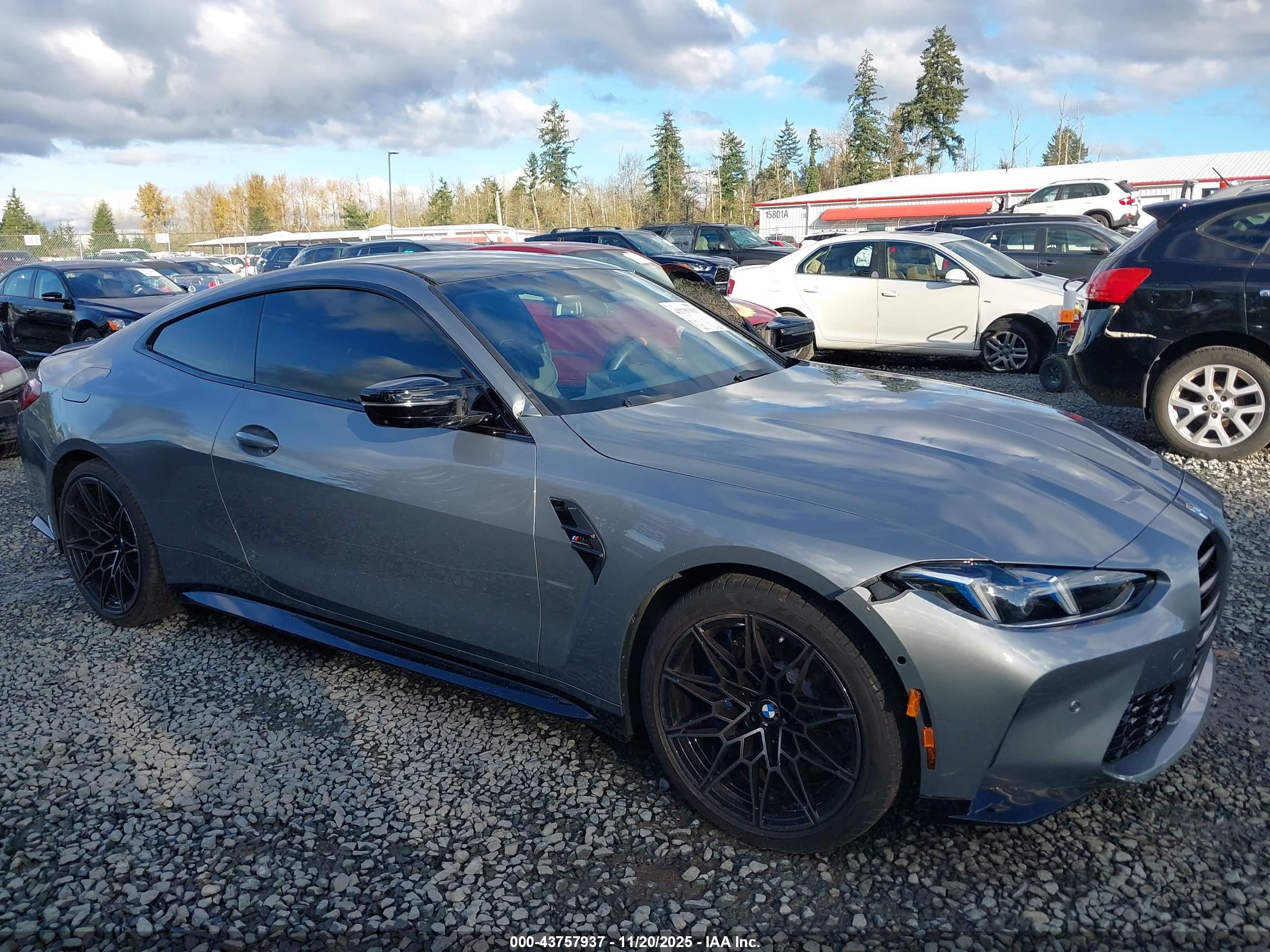 BMW M4 image 6