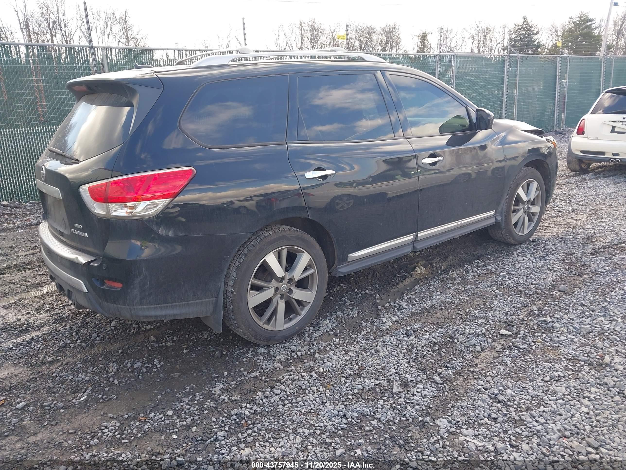 NISSAN PATHFINDER image 4