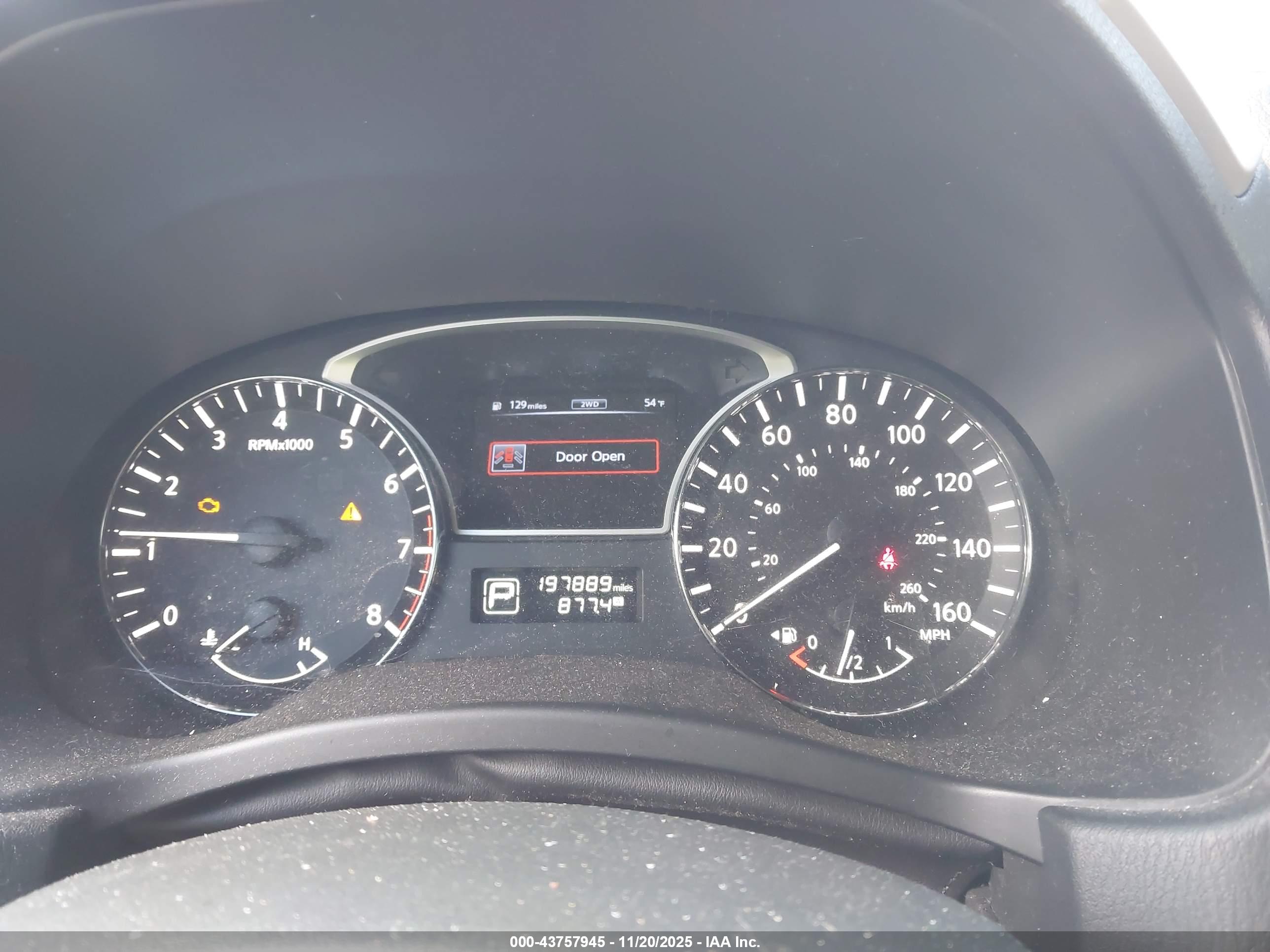 NISSAN PATHFINDER image 7