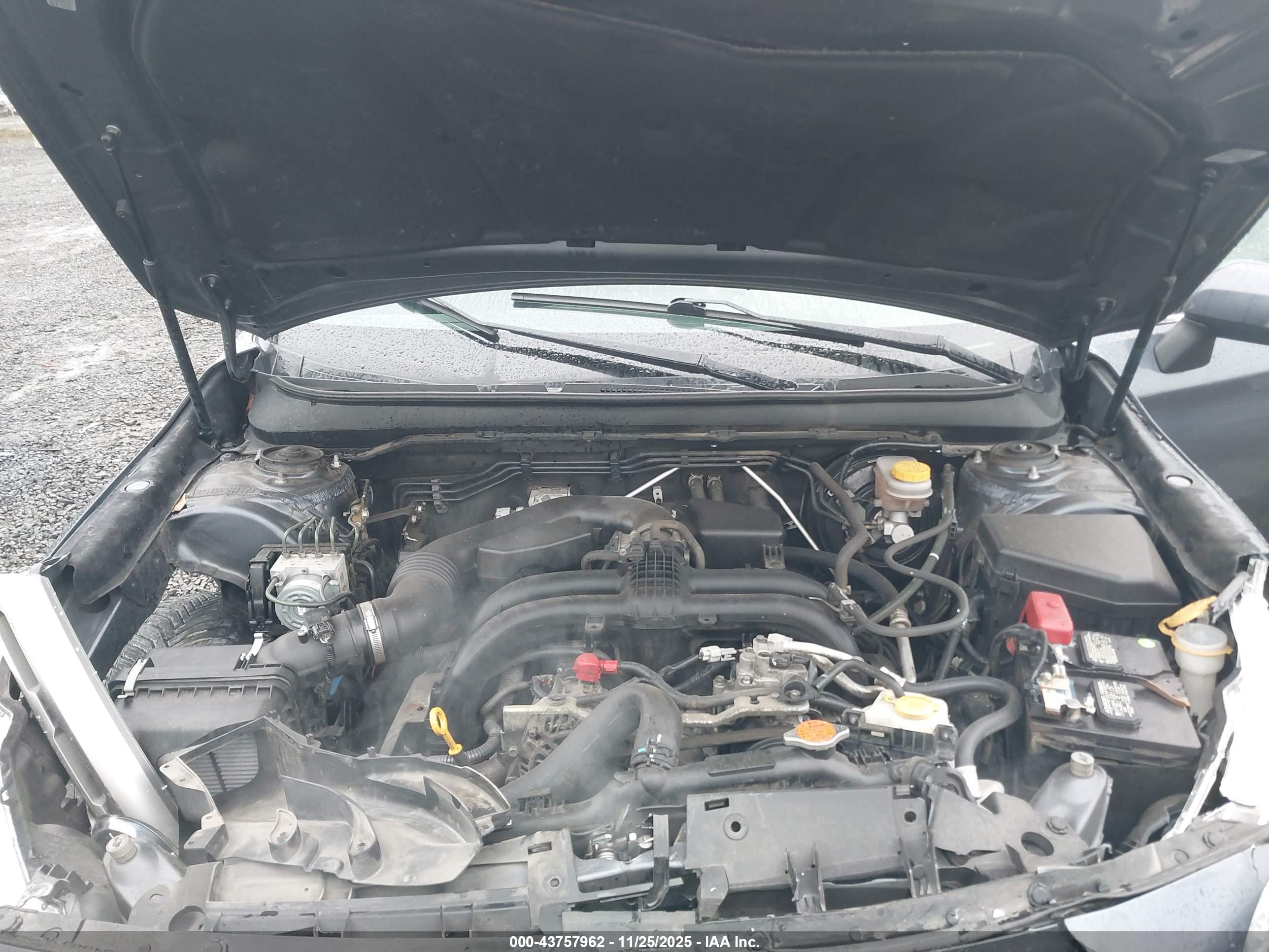 SUBARU OUTBACK image 10