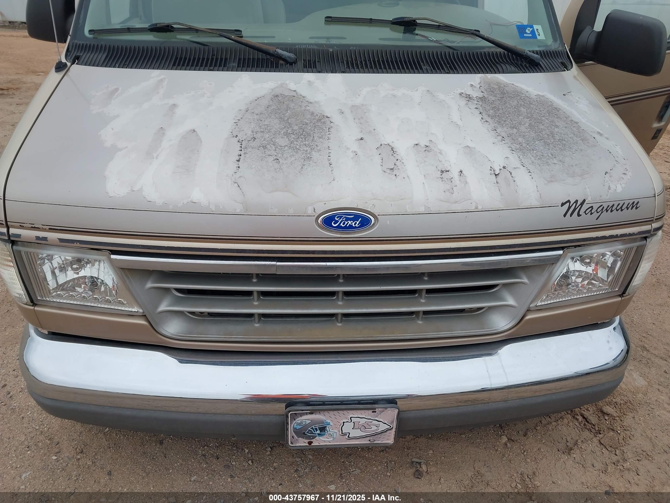 FORD ECONOLINE image 10