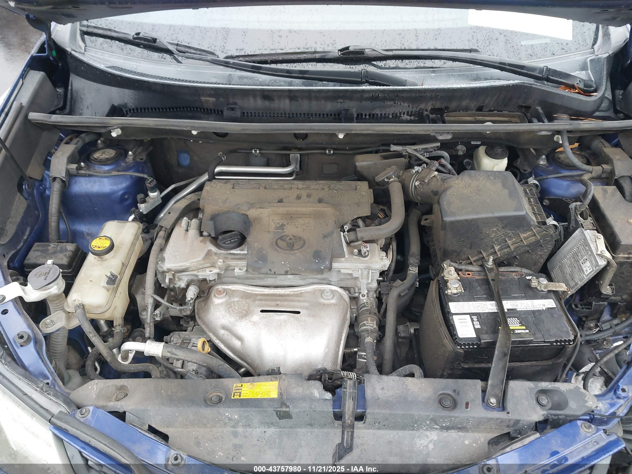 TOYOTA RAV4 image 10