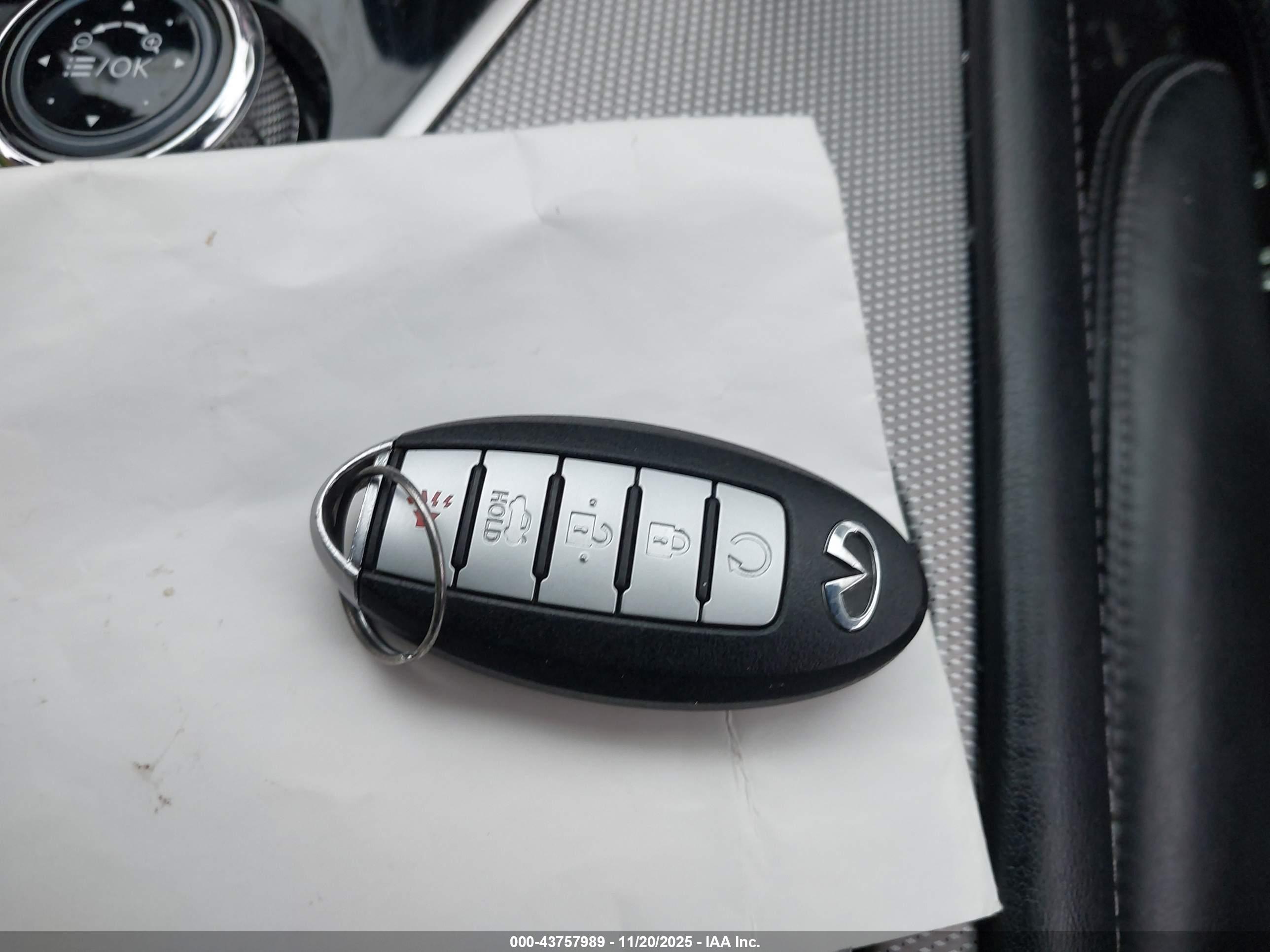 INFINITI Q50 image 11
