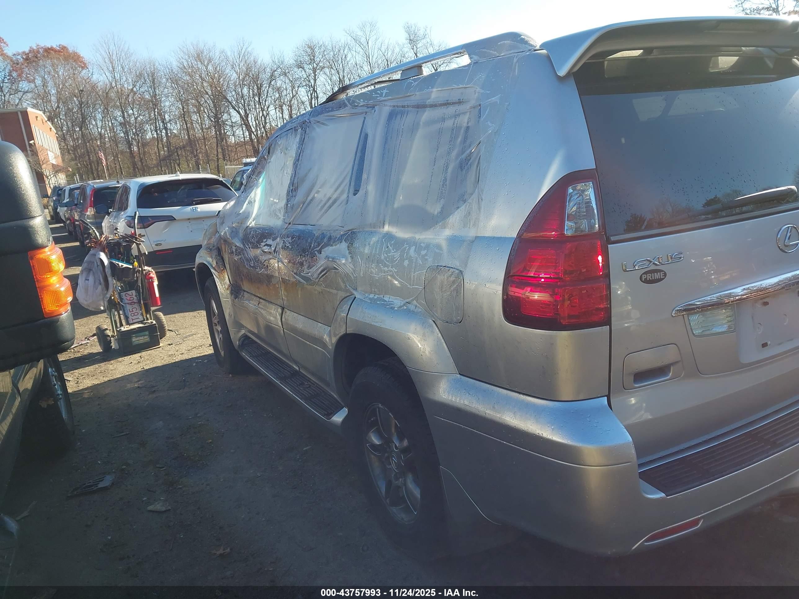 LEXUS GX image 3