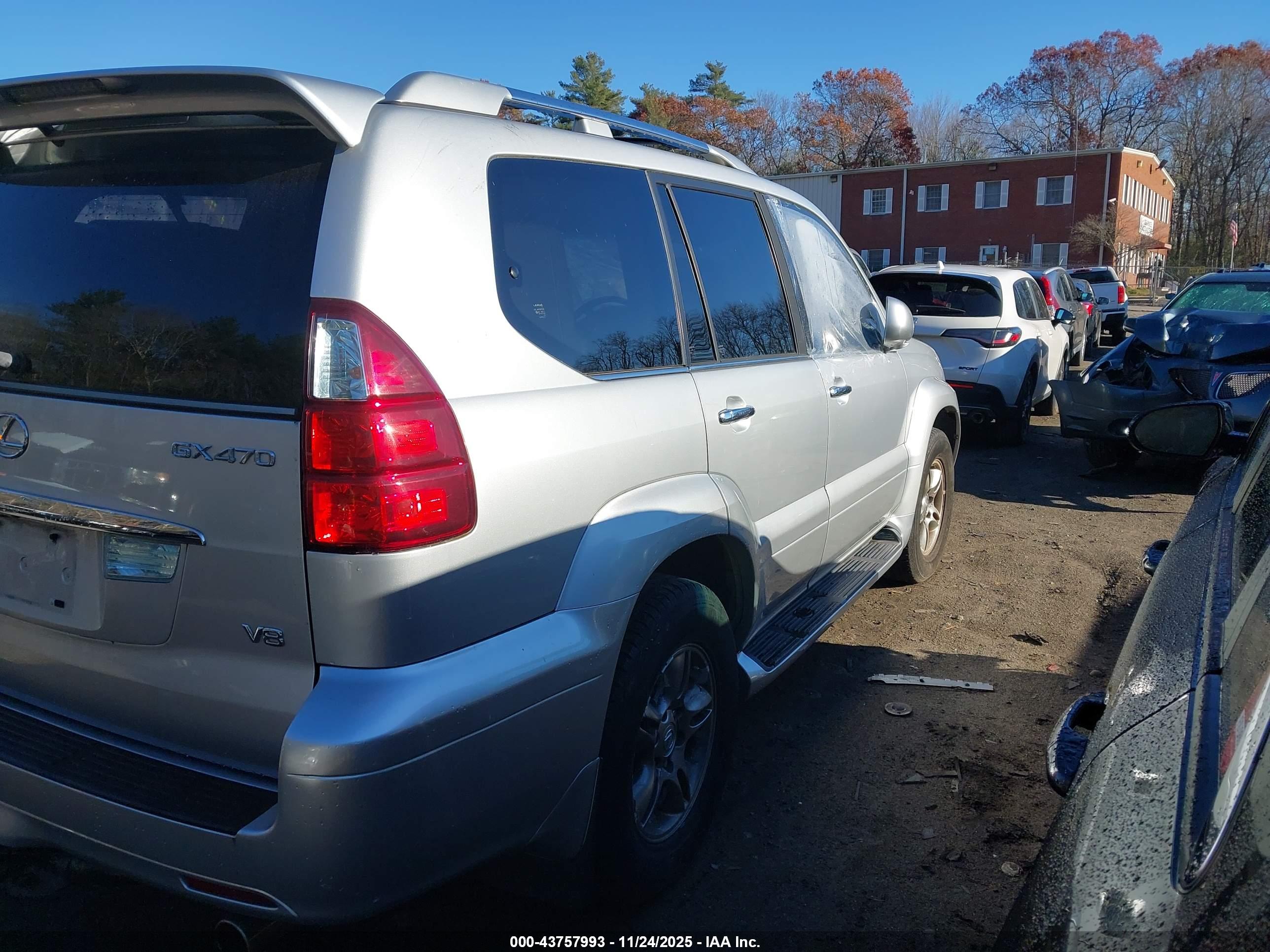 LEXUS GX image 4