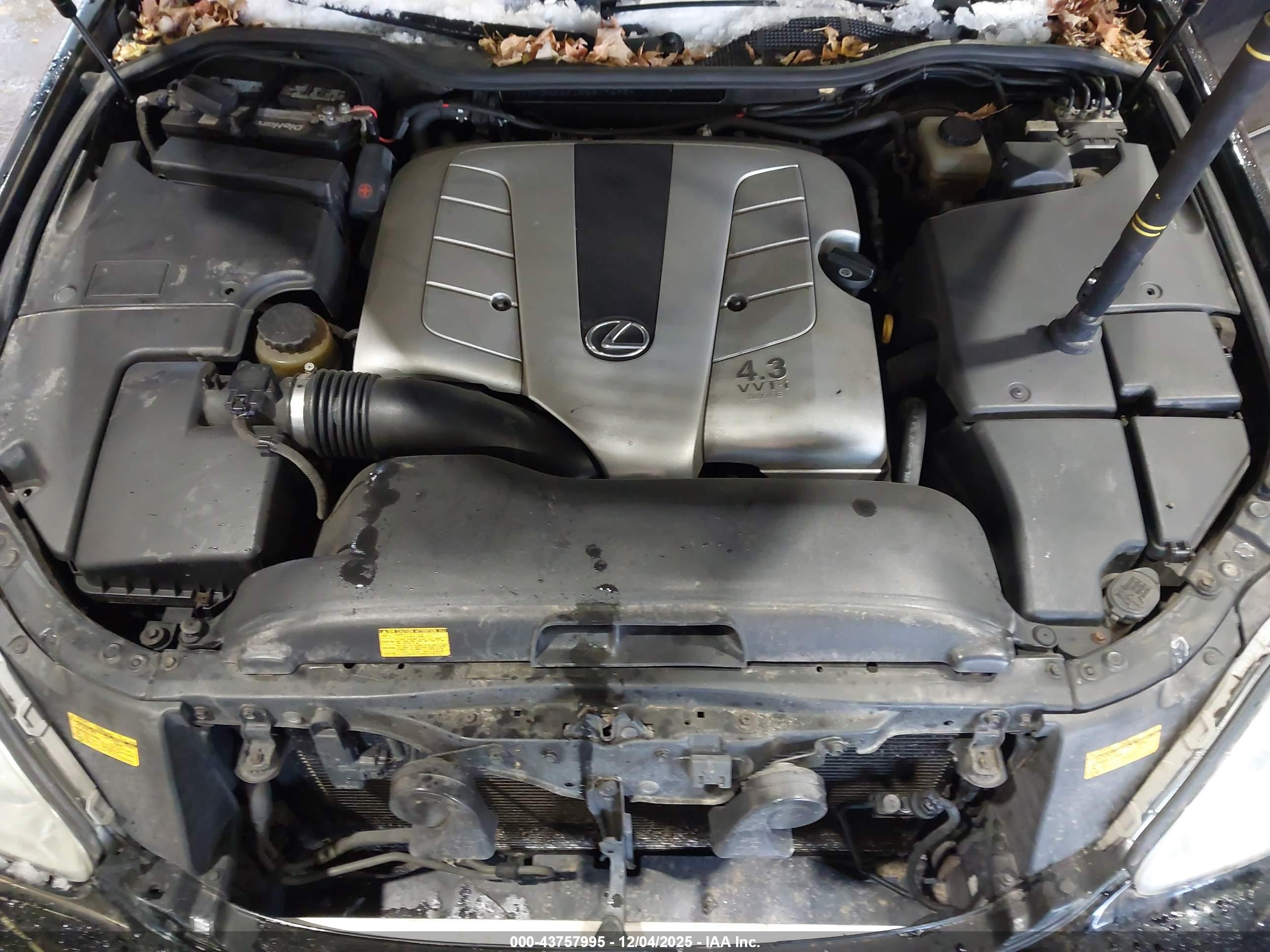 LEXUS LS image 10