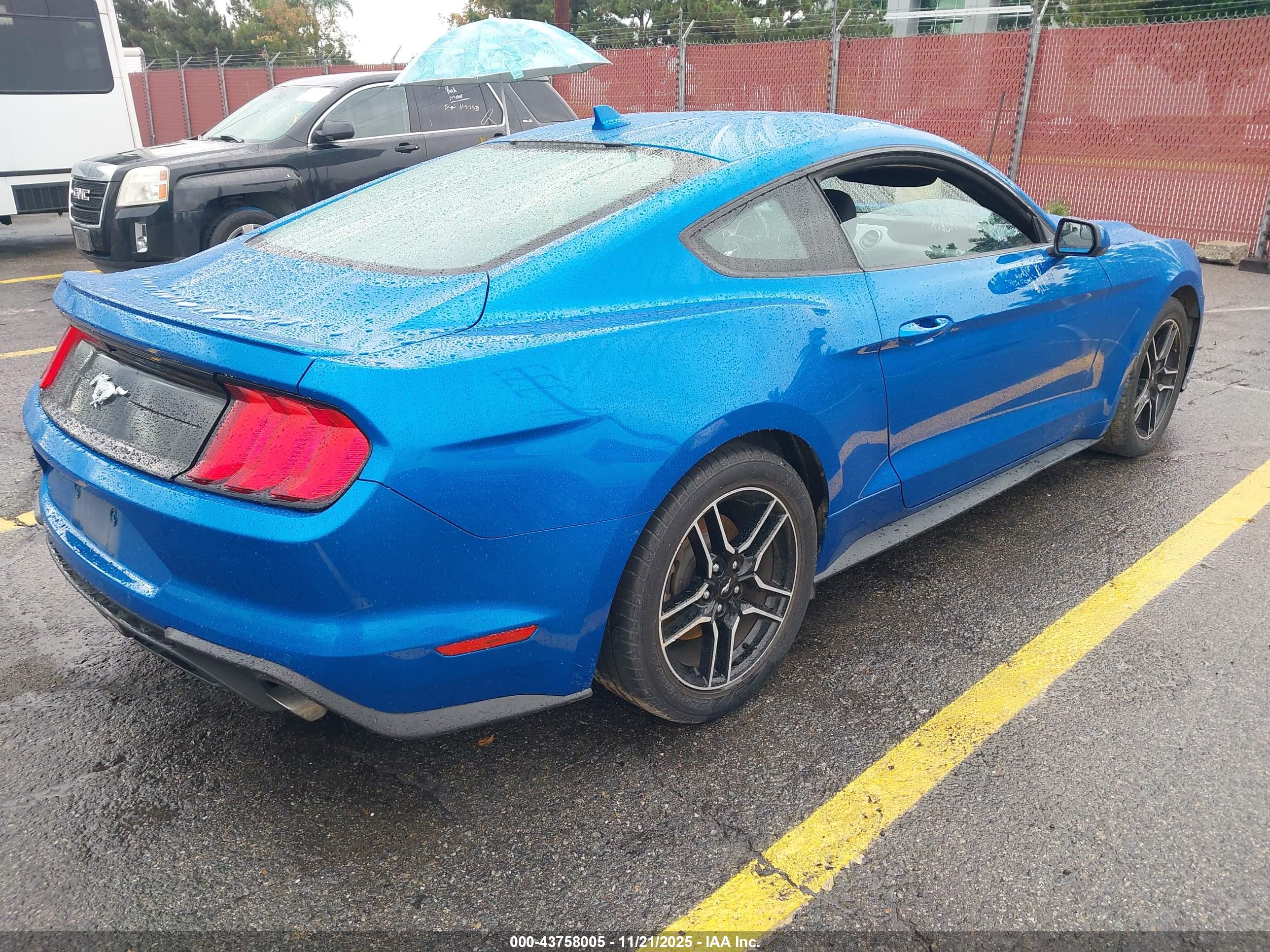 FORD MUSTANG image 4
