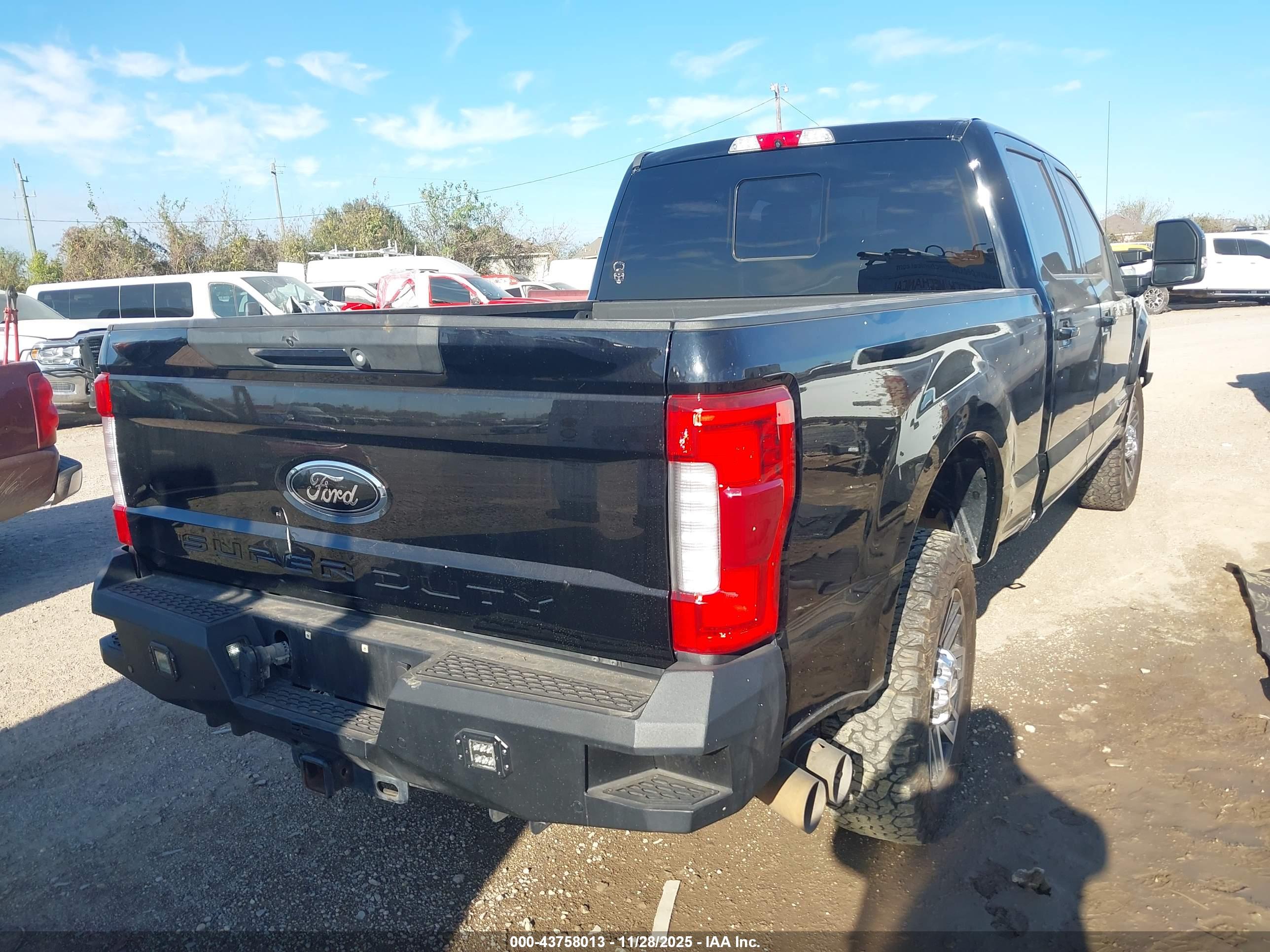 FORD F-250 image 4