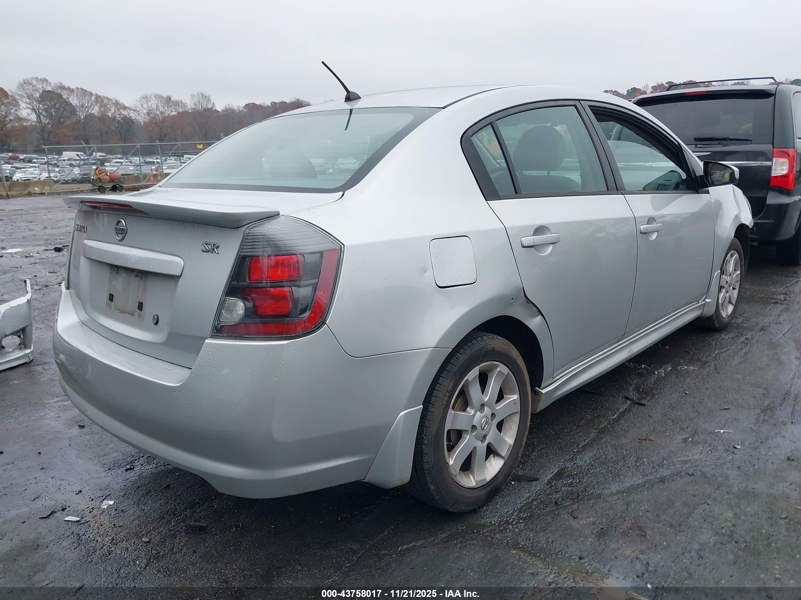 NISSAN SENTRA image 4