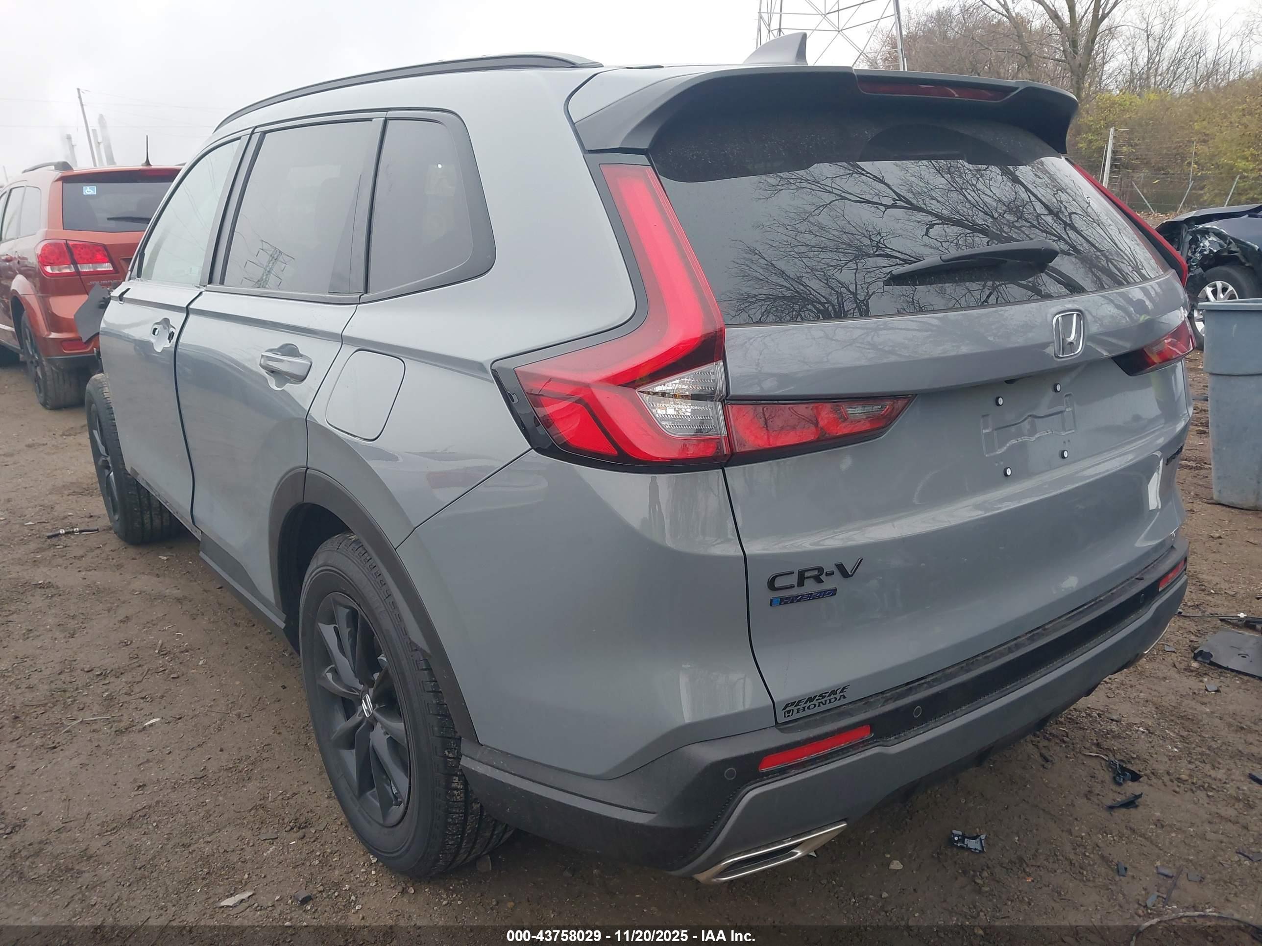 HONDA CR-V image 3