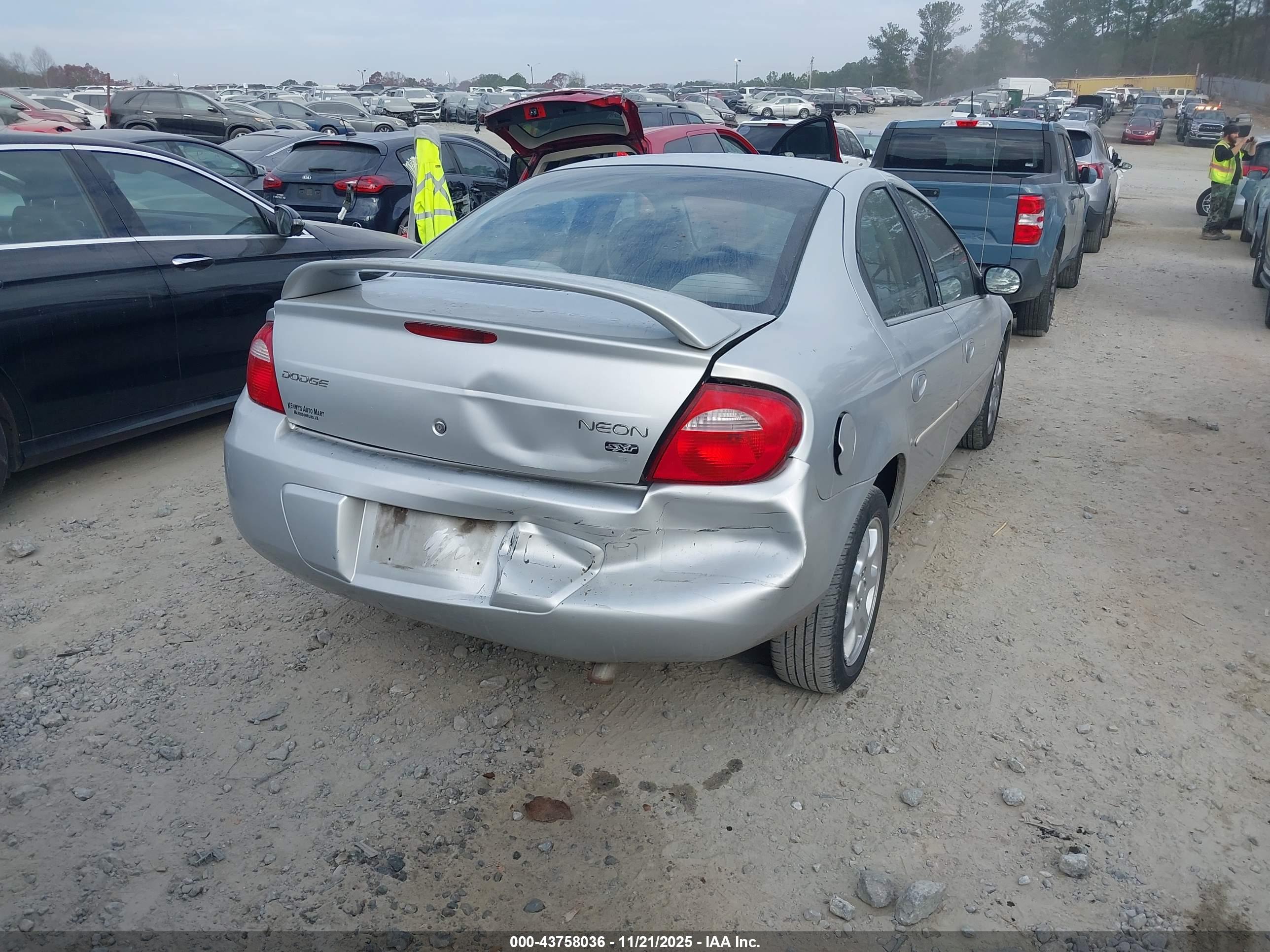 DODGE NEON image 4