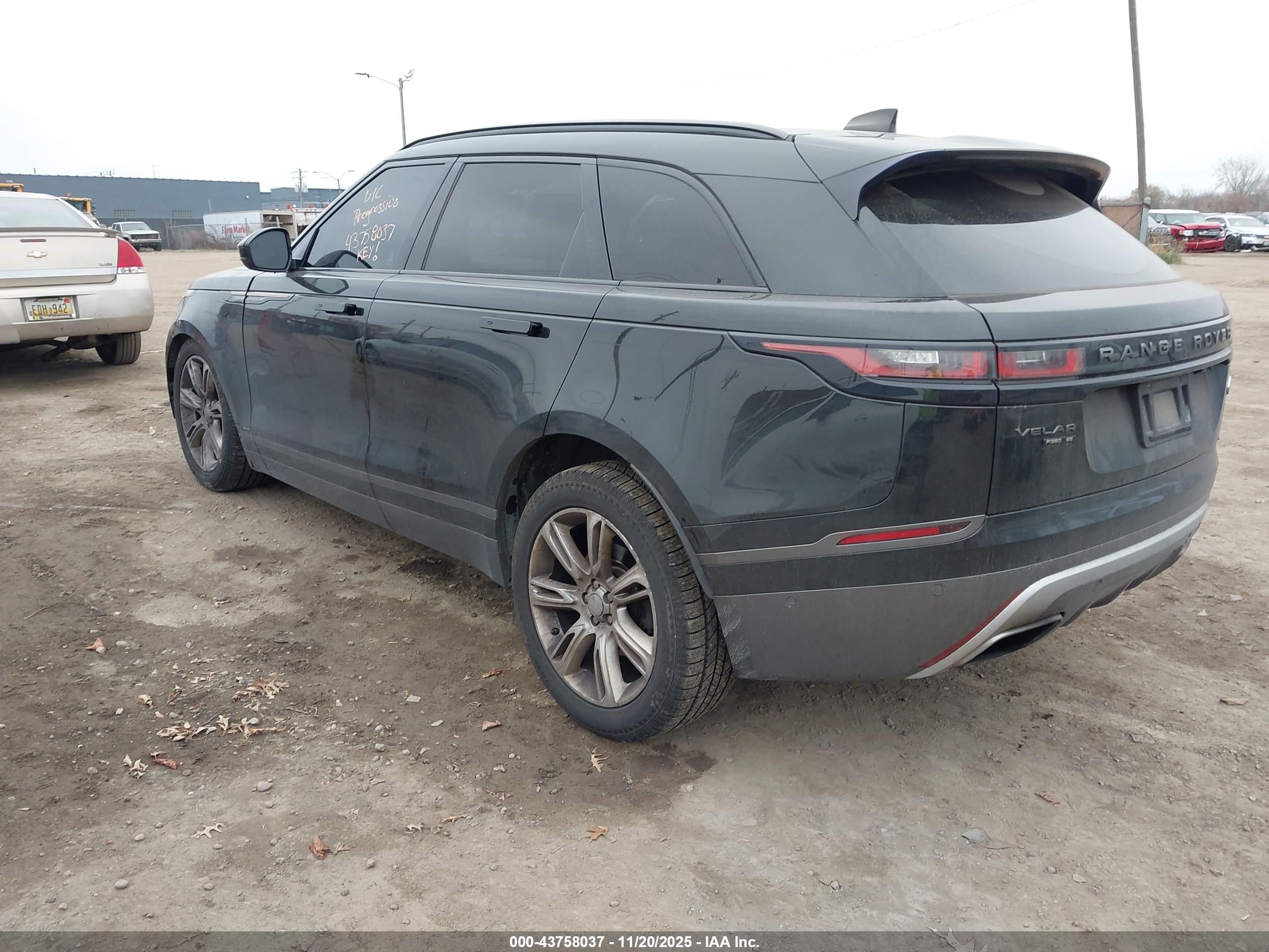 LAND ROVER image 3