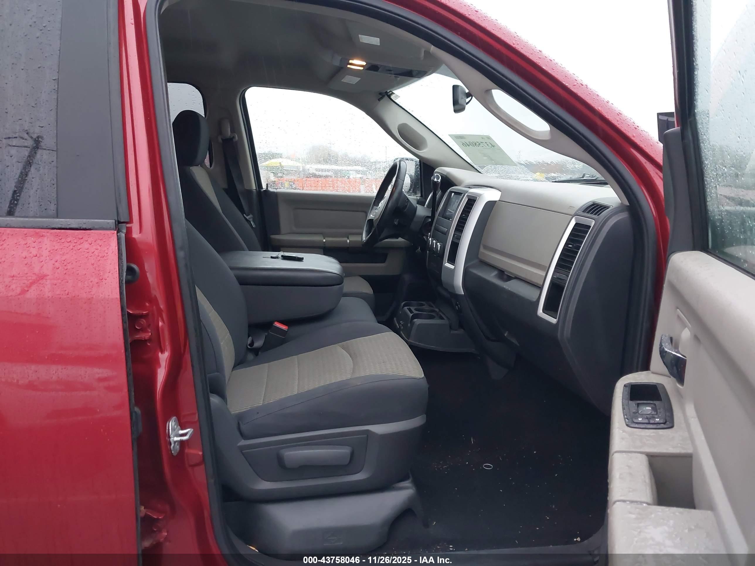 DODGE RAM image 5