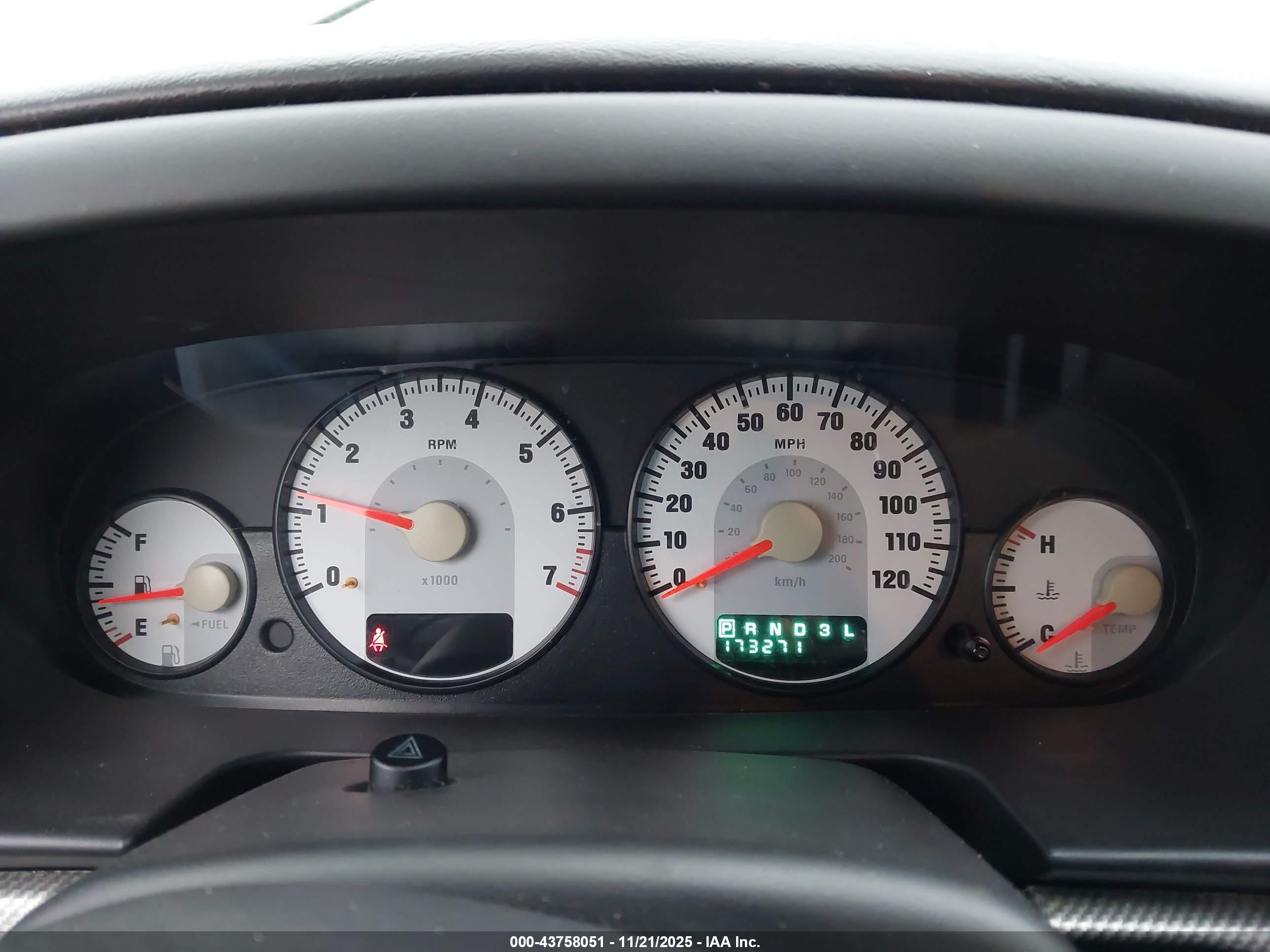 DODGE STRATUS image 7