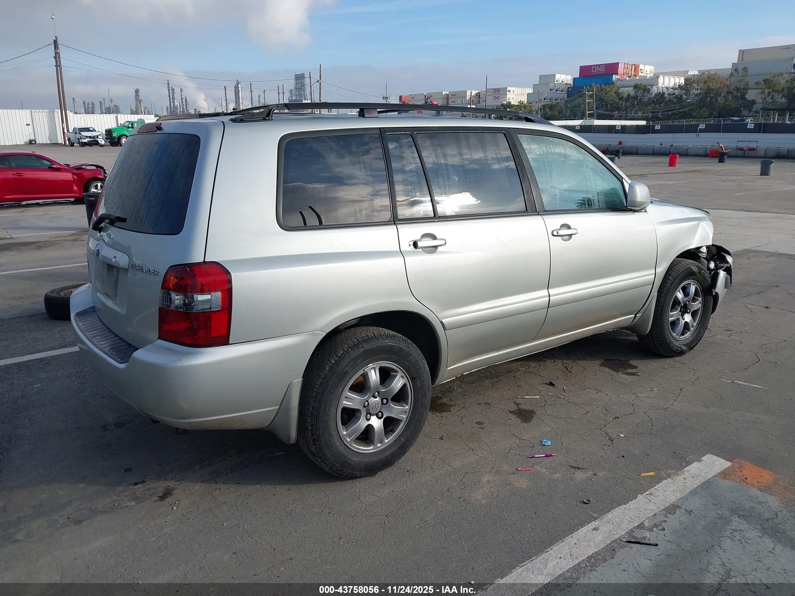 TOYOTA HIGHLANDER image 4