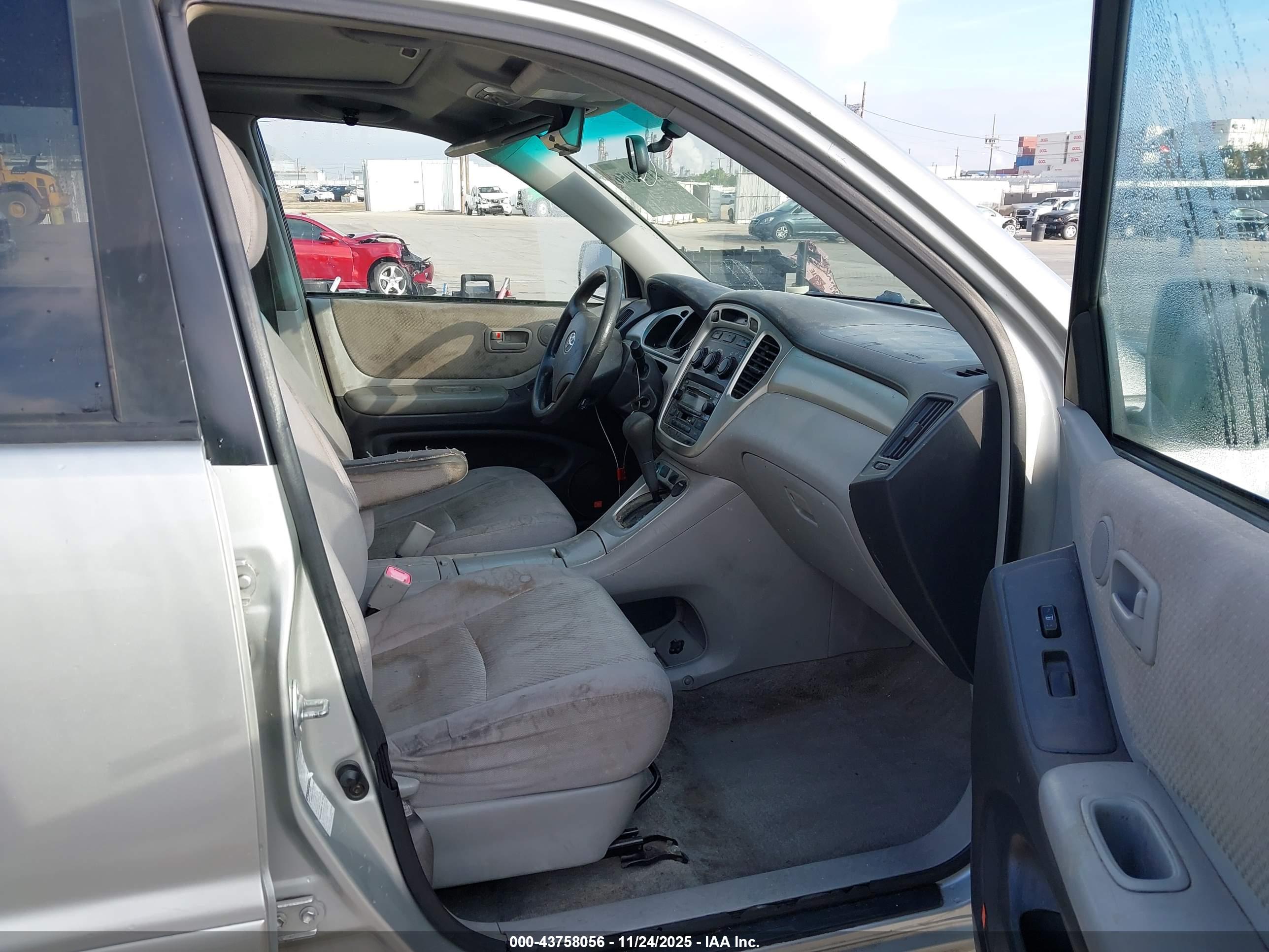 TOYOTA HIGHLANDER image 5
