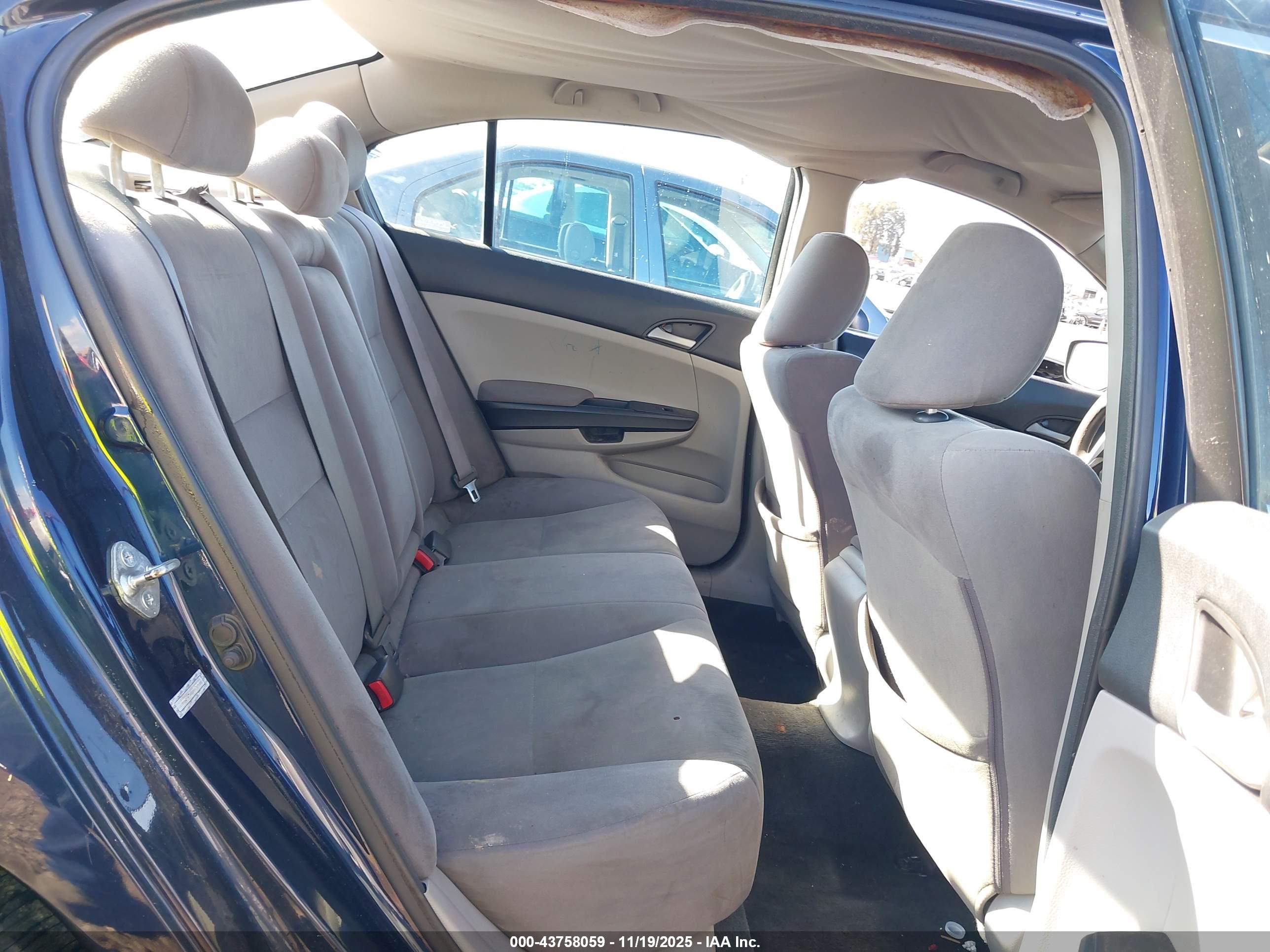 HONDA ACCORD image 8