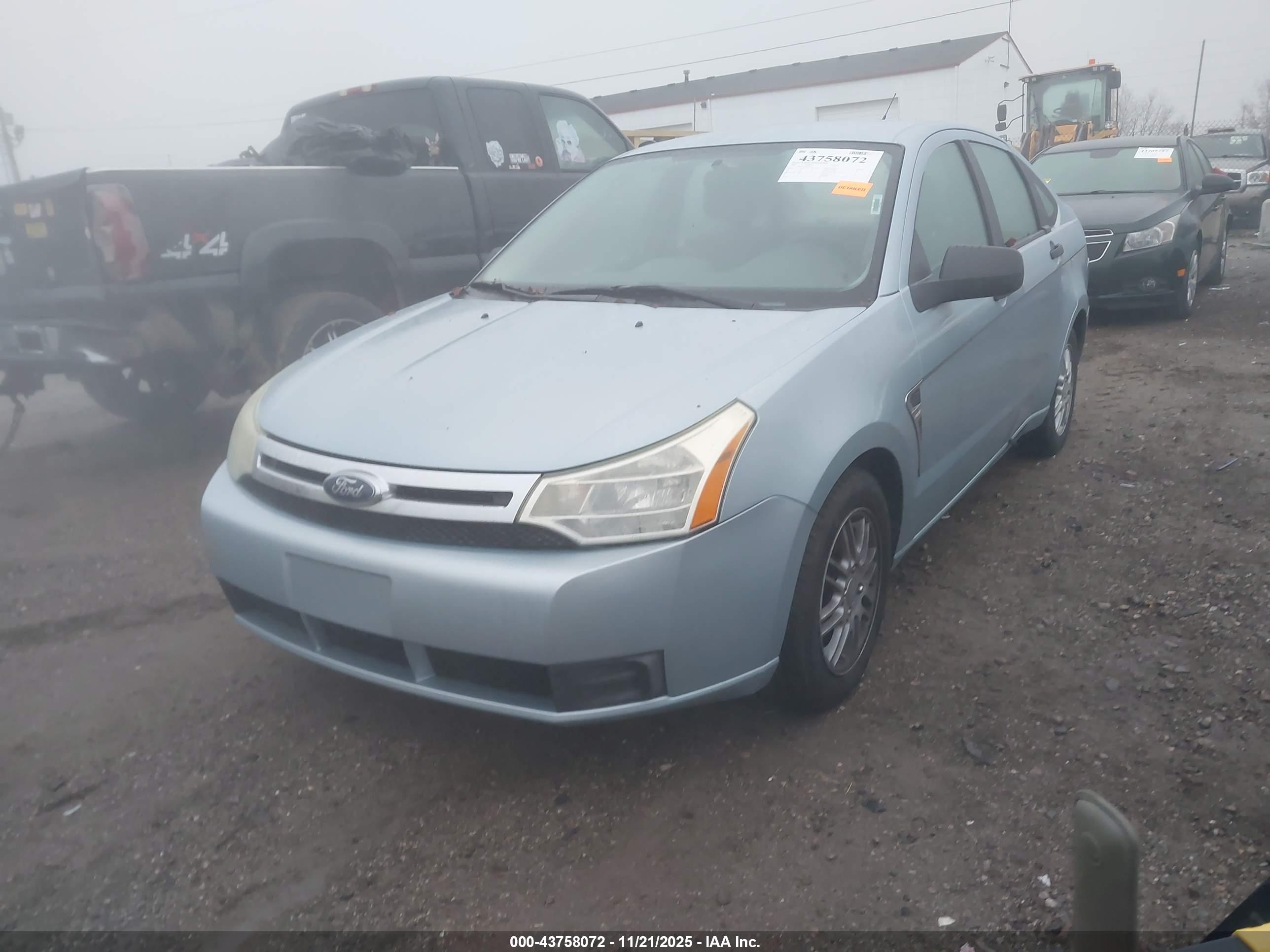 FORD FOCUS image 2