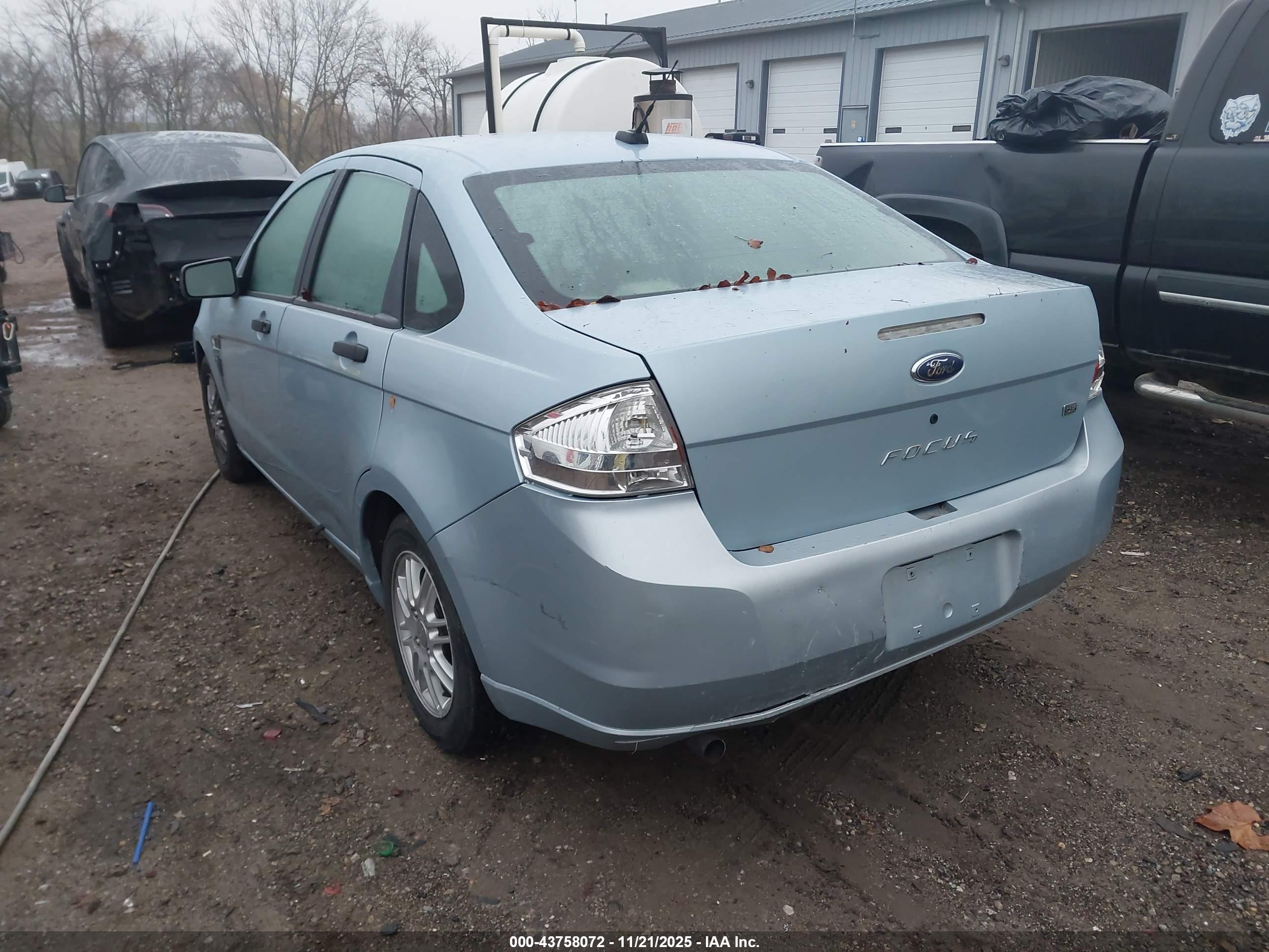 FORD FOCUS image 3
