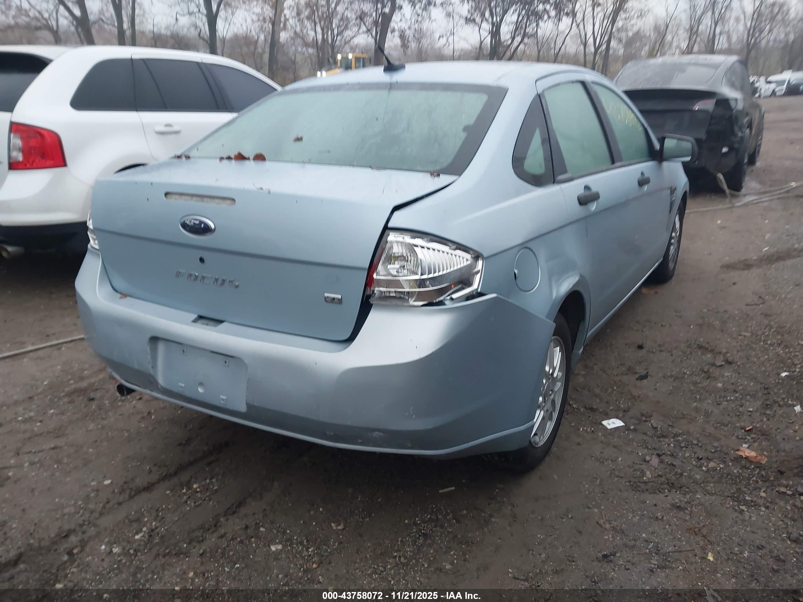 FORD FOCUS image 4