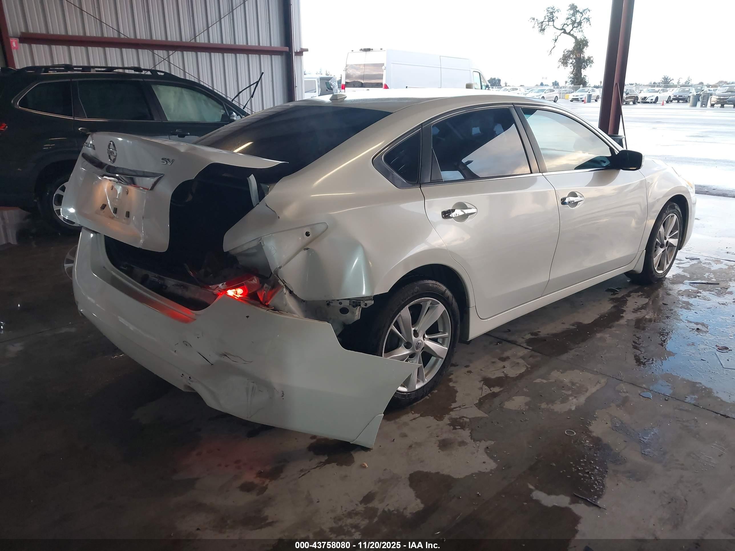 NISSAN ALTIMA image 4