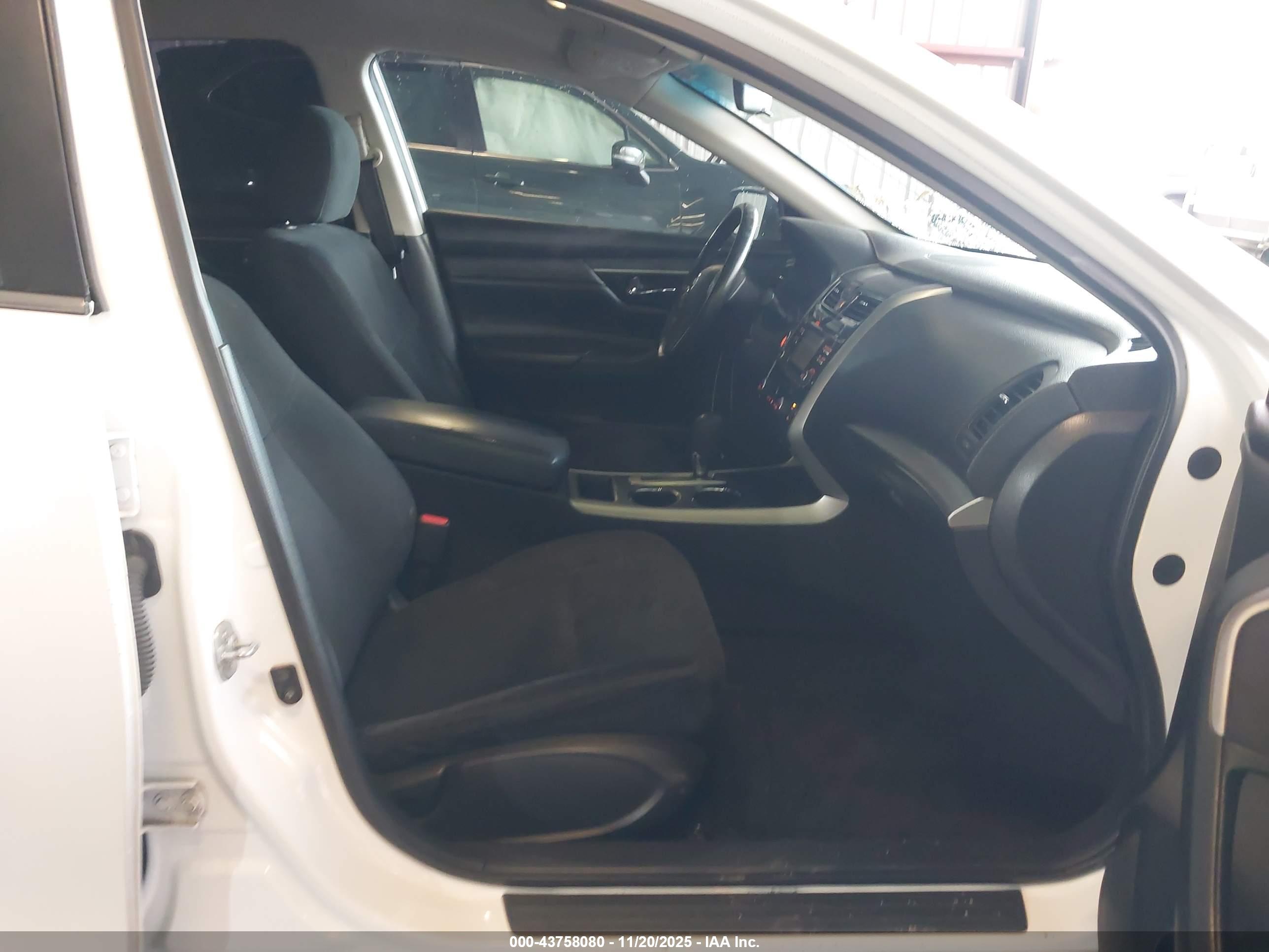 NISSAN ALTIMA image 5