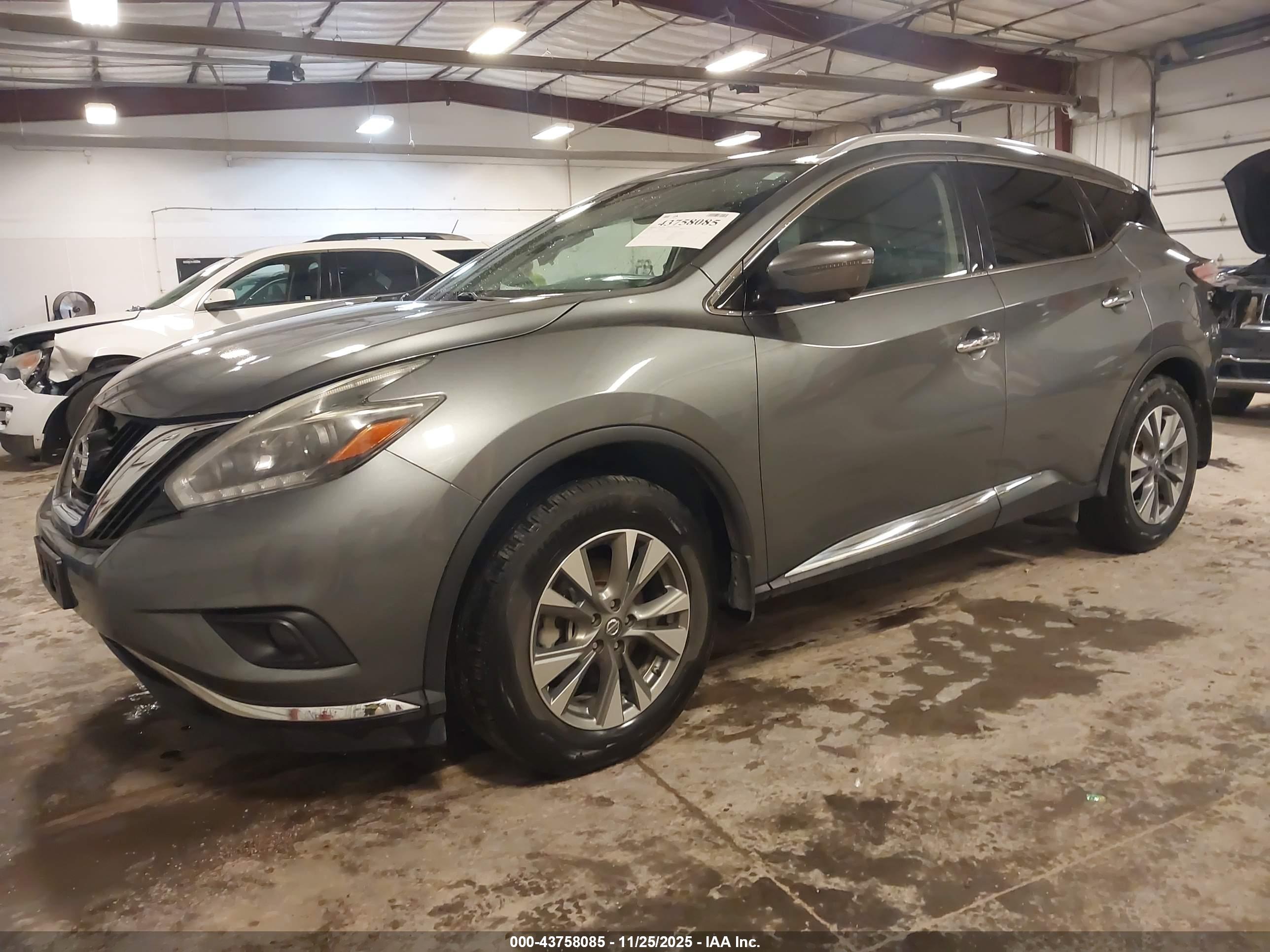 NISSAN MURANO image 2