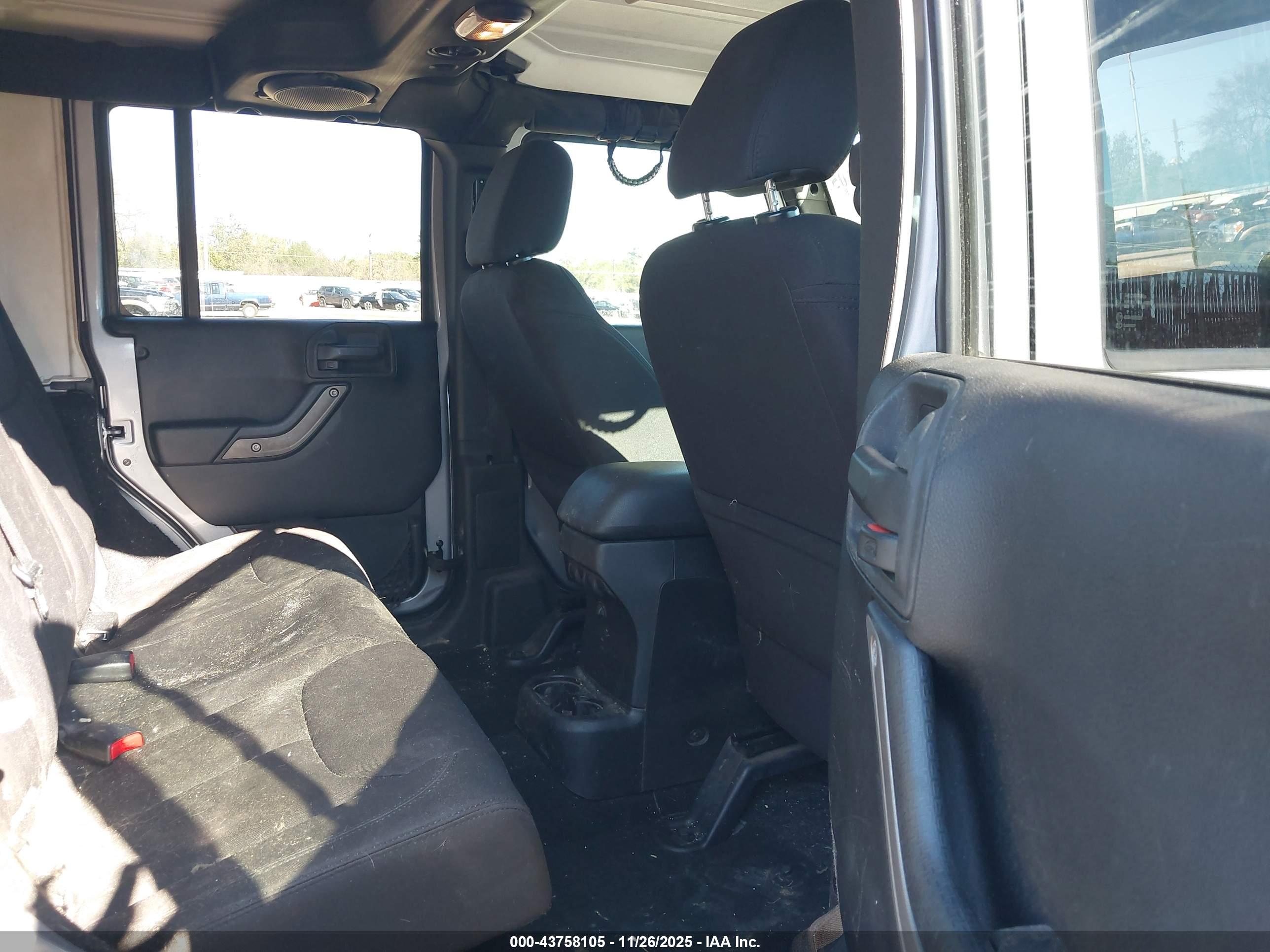 JEEP WRANGLER image 8