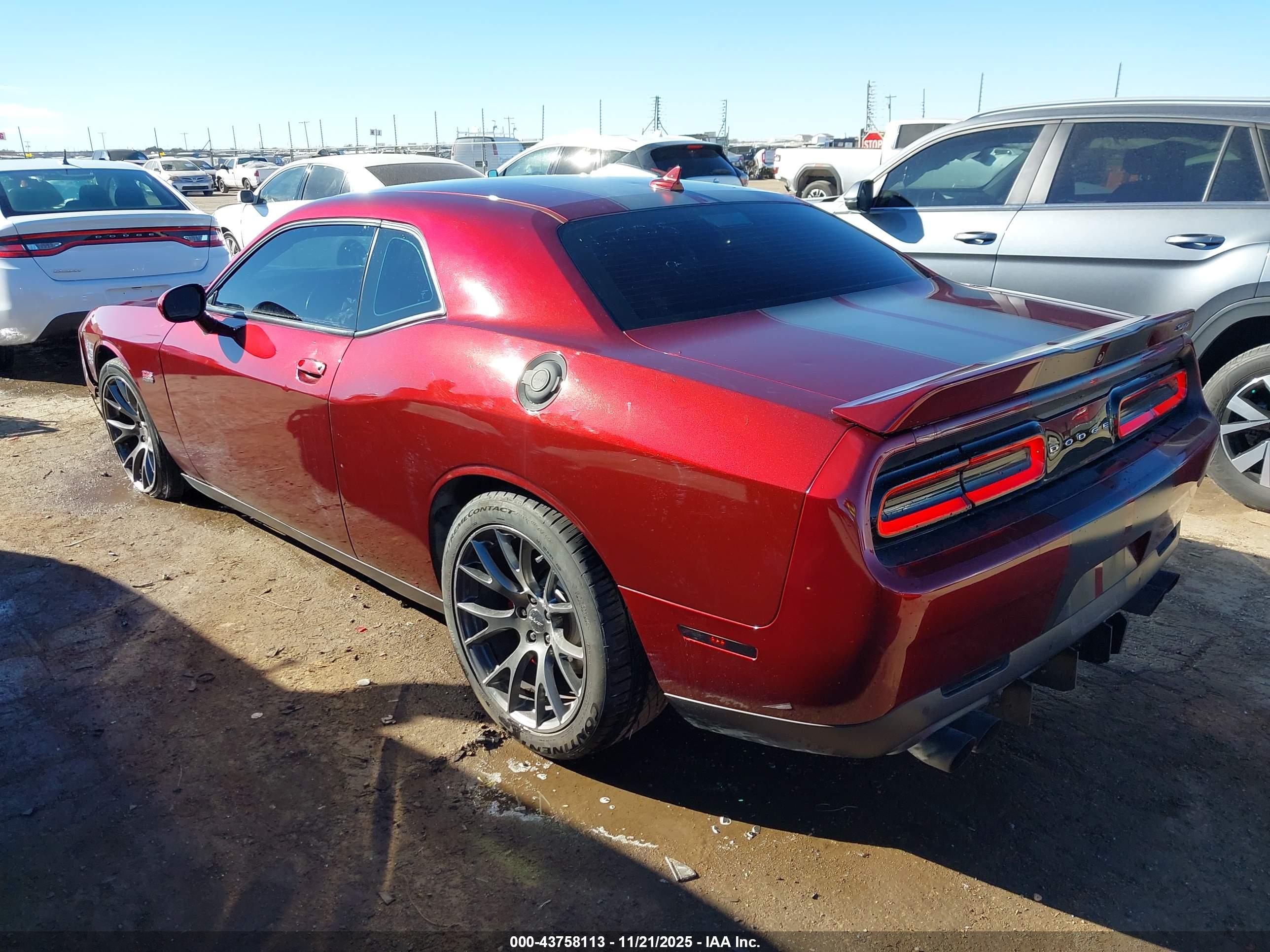DODGE CHALLENGER image 3