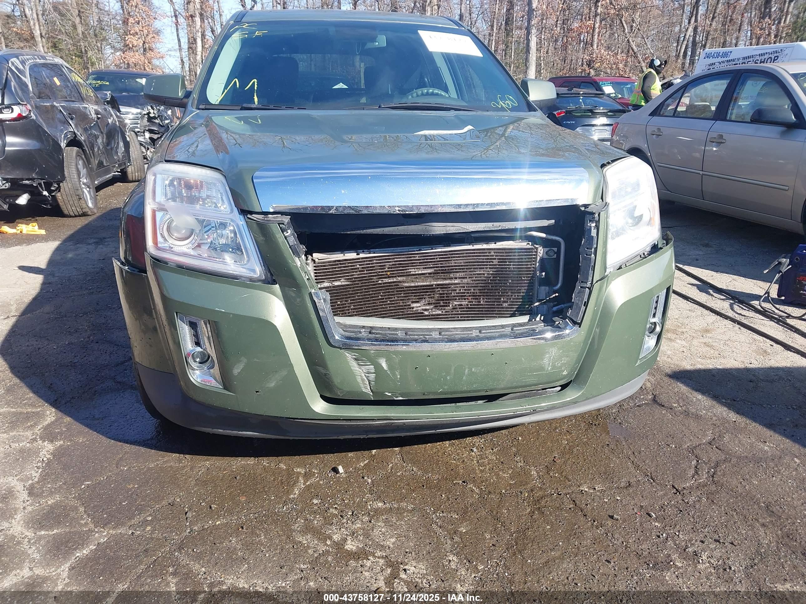 GMC TERRAIN image 6