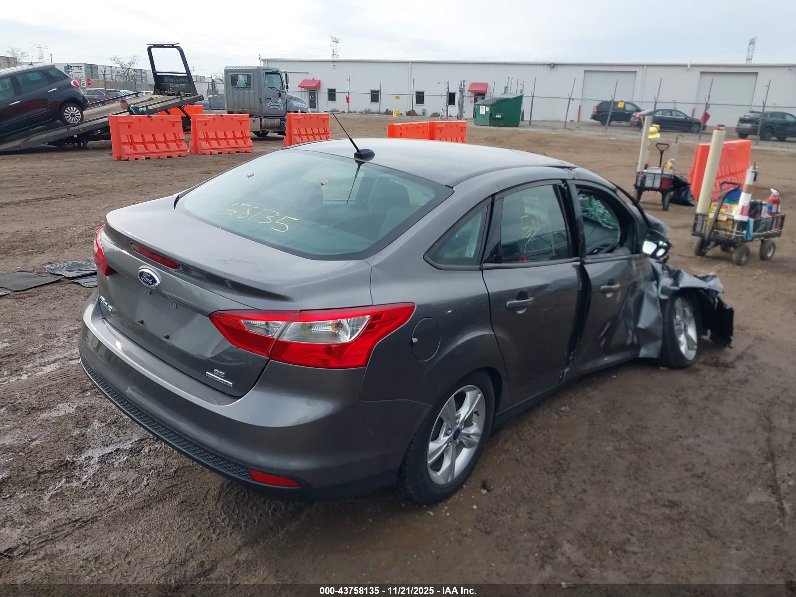 FORD FOCUS image 4