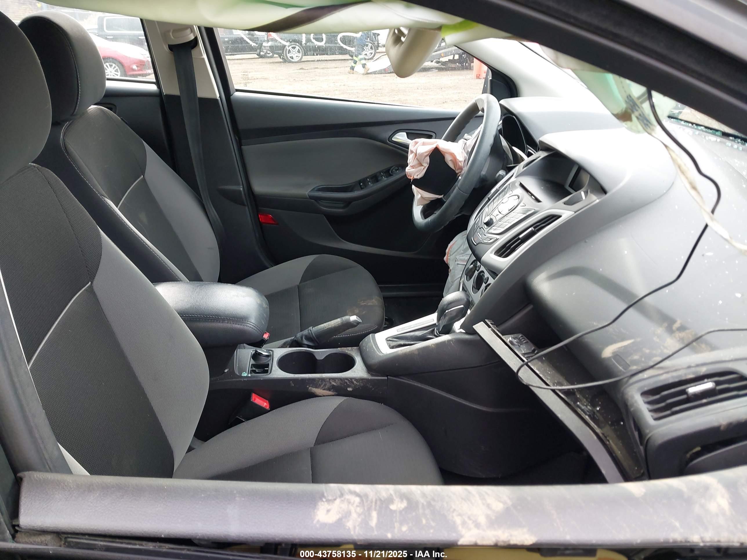 FORD FOCUS image 5