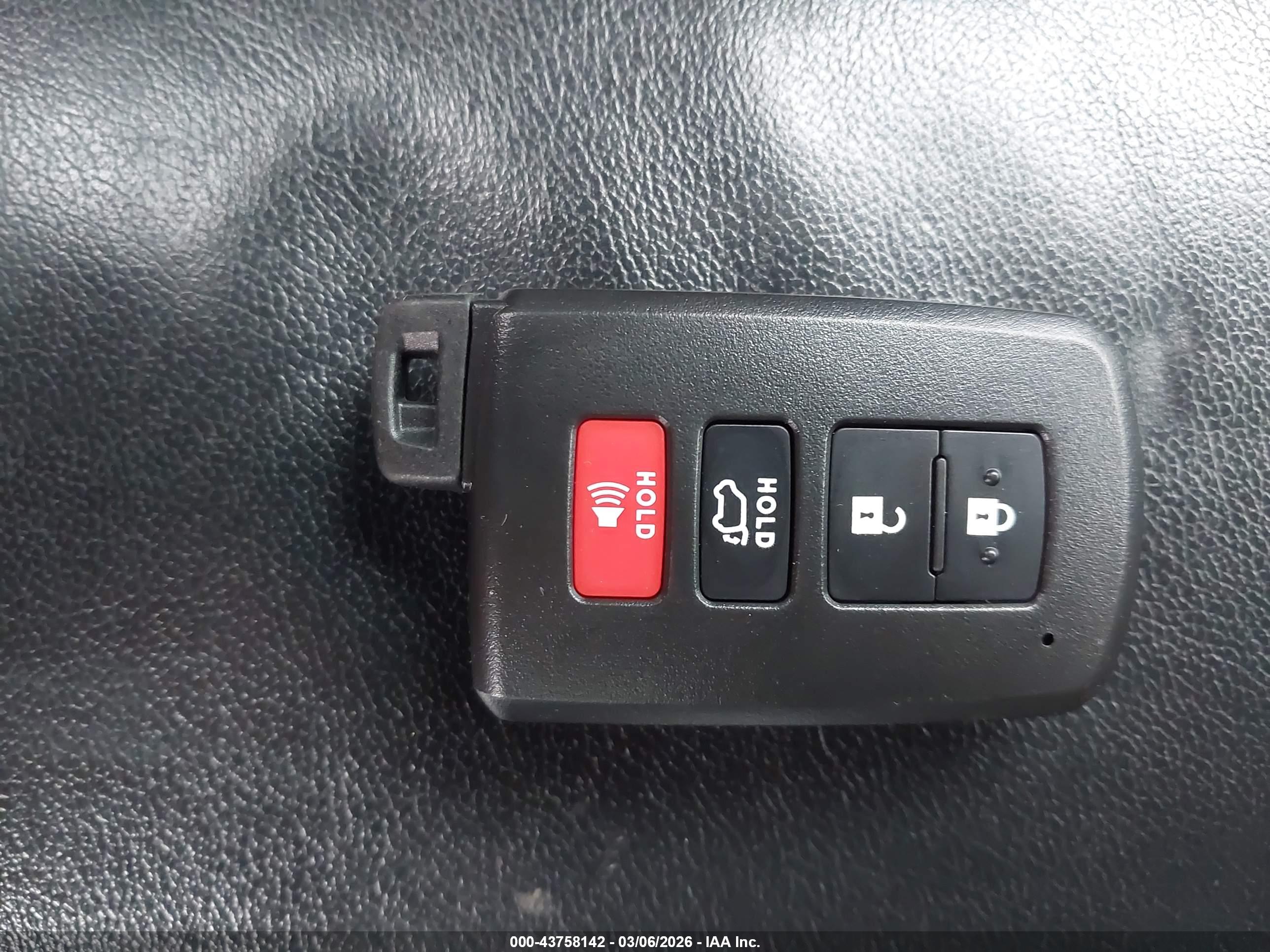 TOYOTA HIGHLANDER image 11