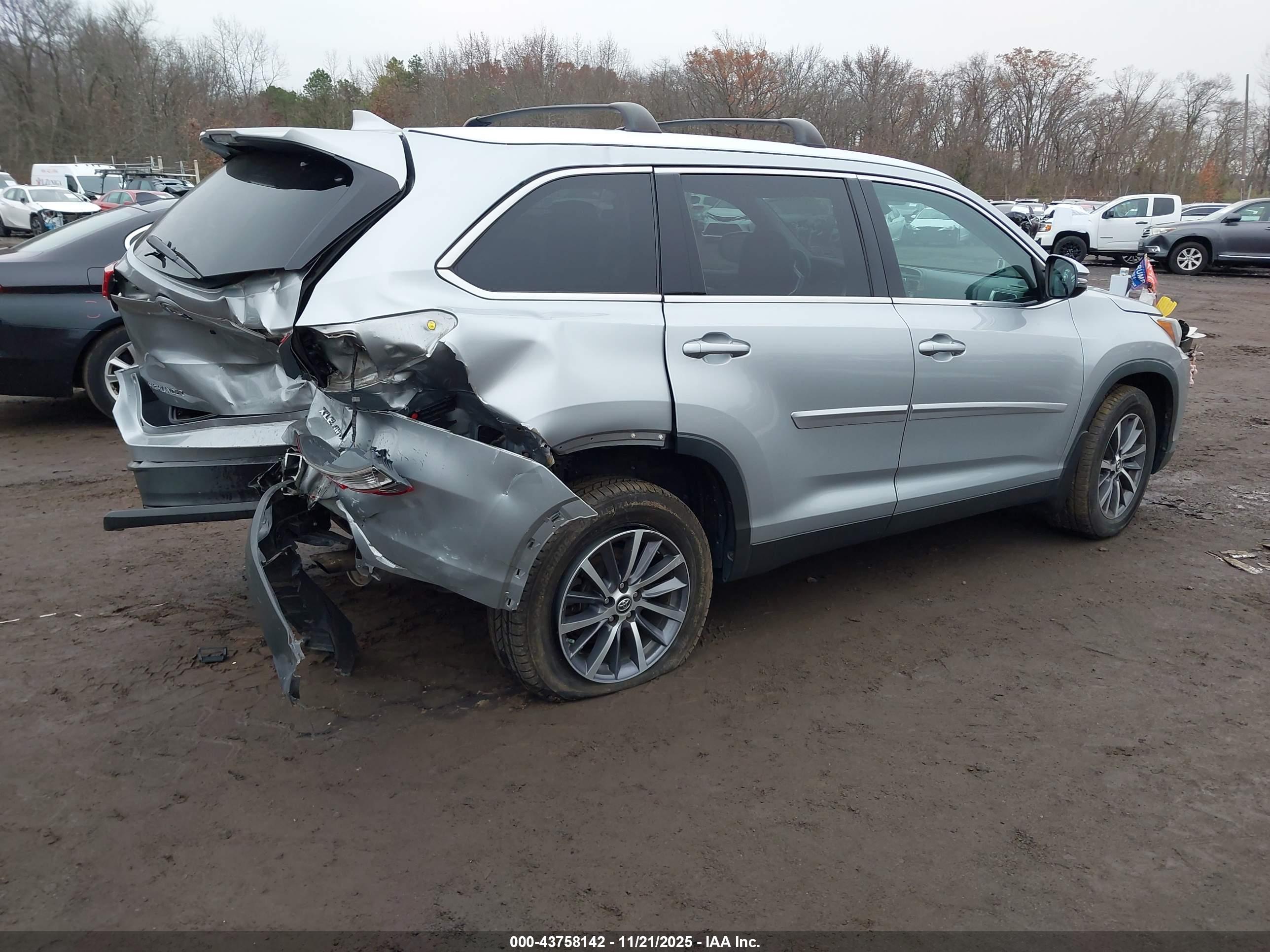 TOYOTA HIGHLANDER image 4