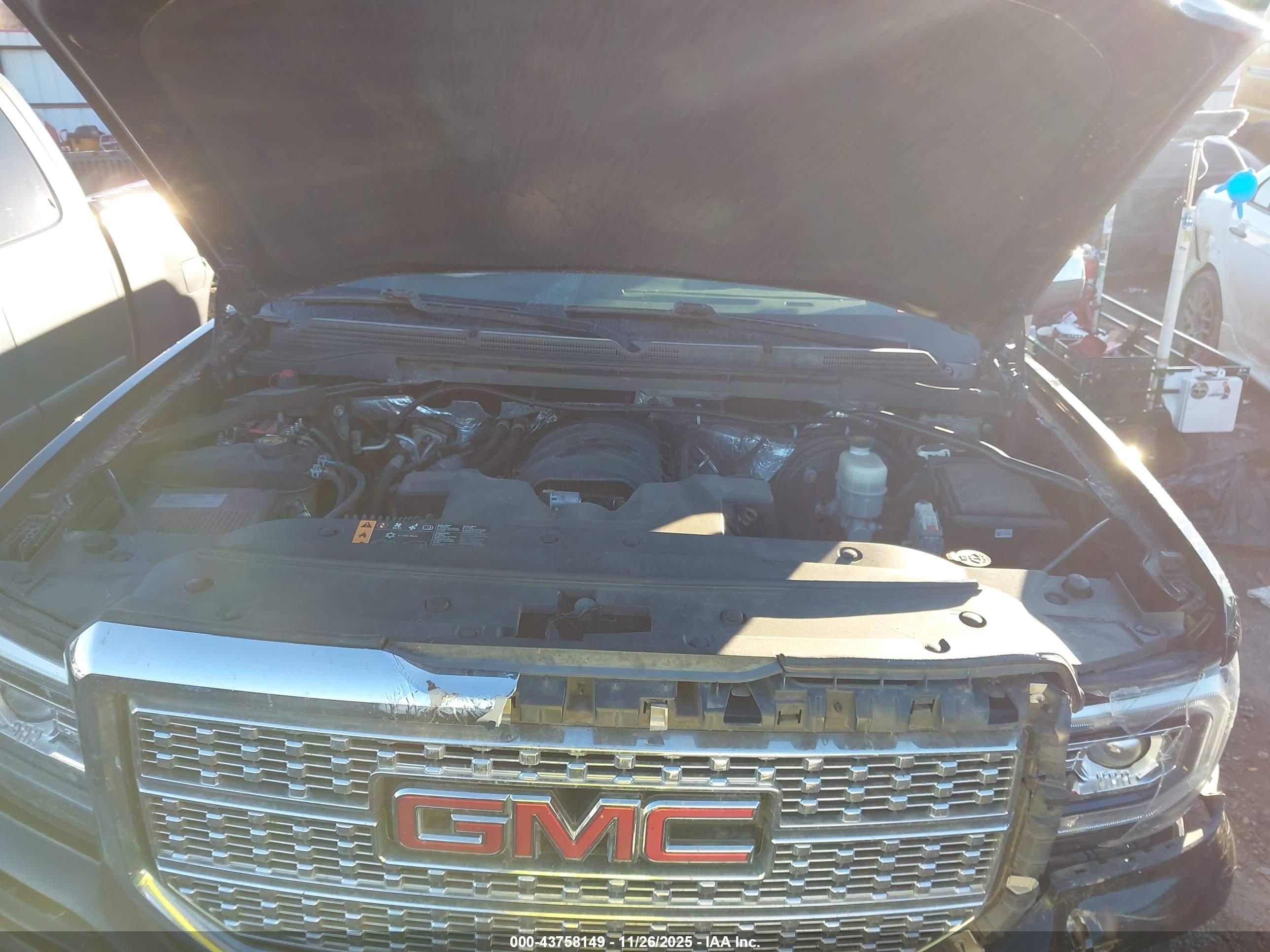 GMC SIERRA image 10