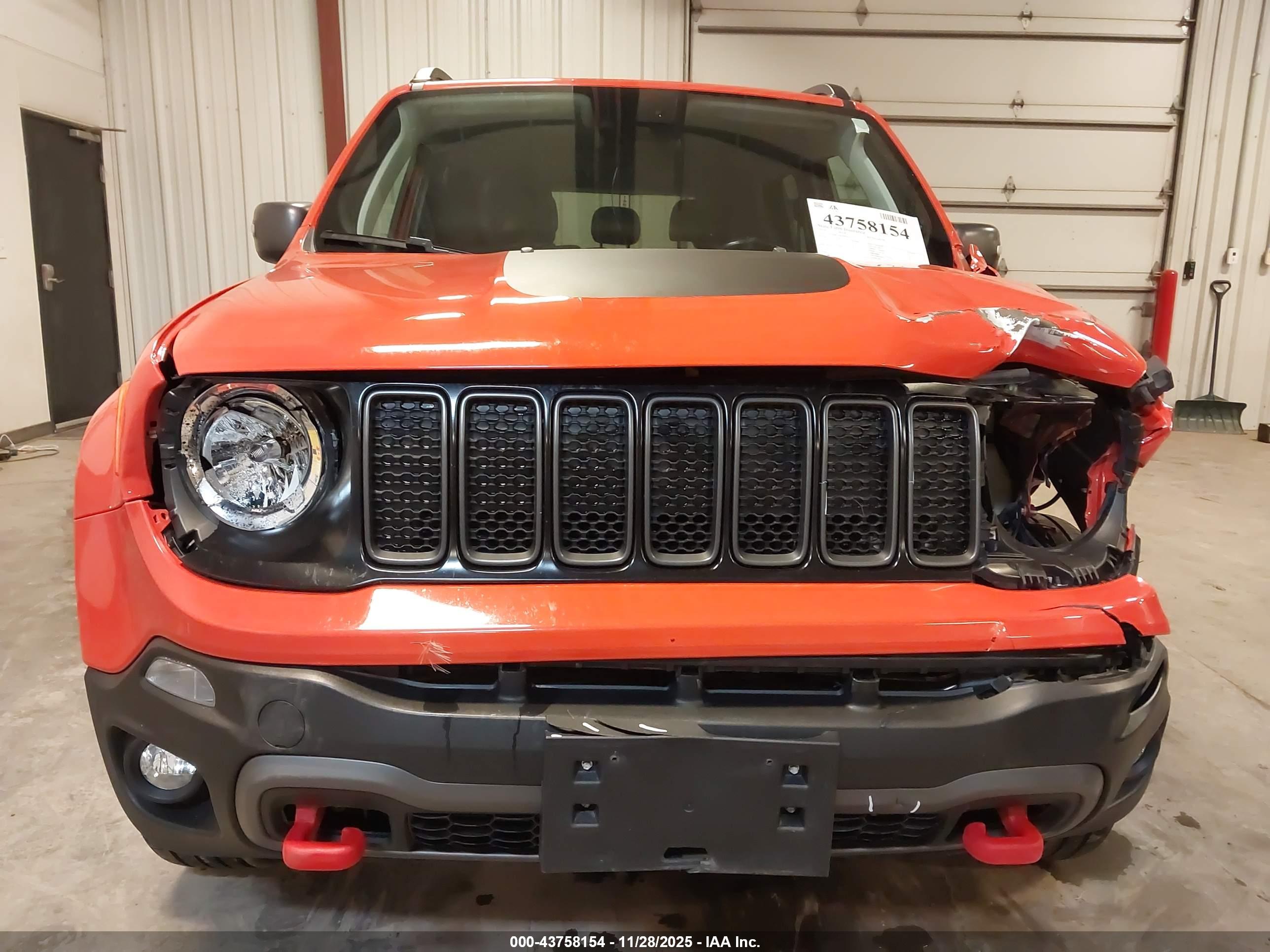 JEEP RENEGADE image 6