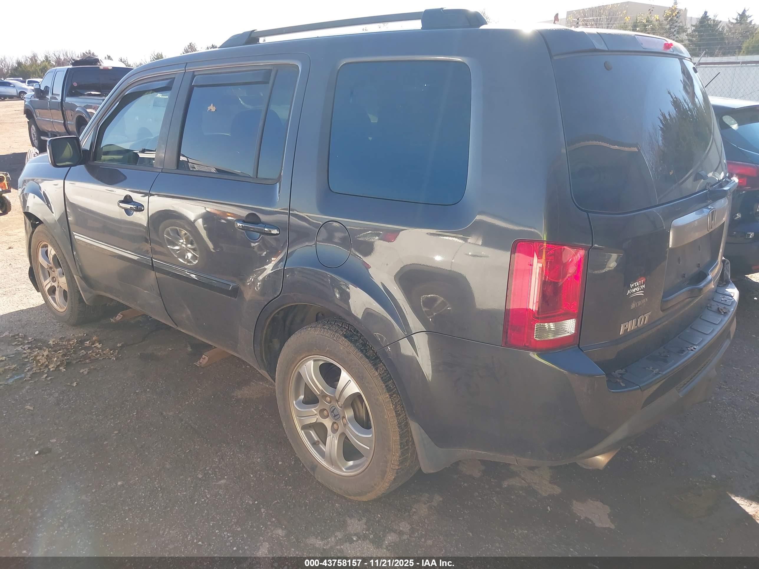 HONDA PILOT image 3