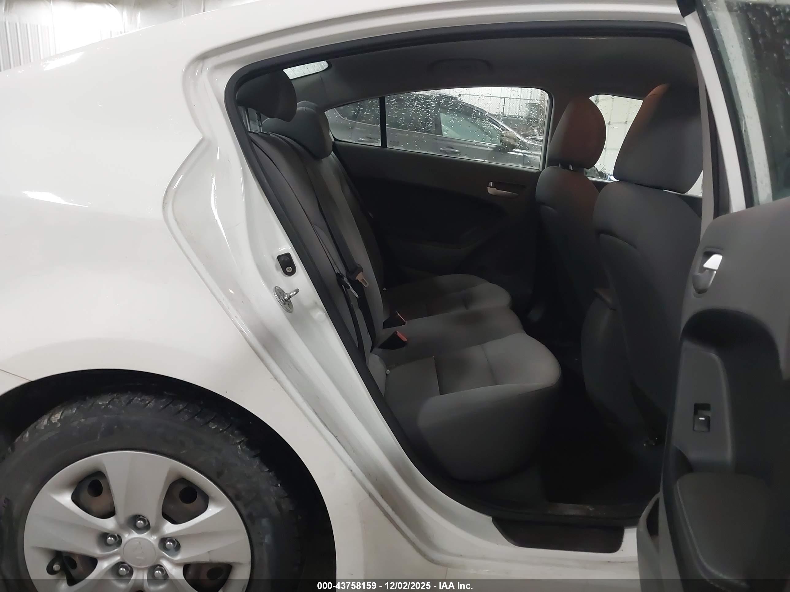 KIA FORTE image 8