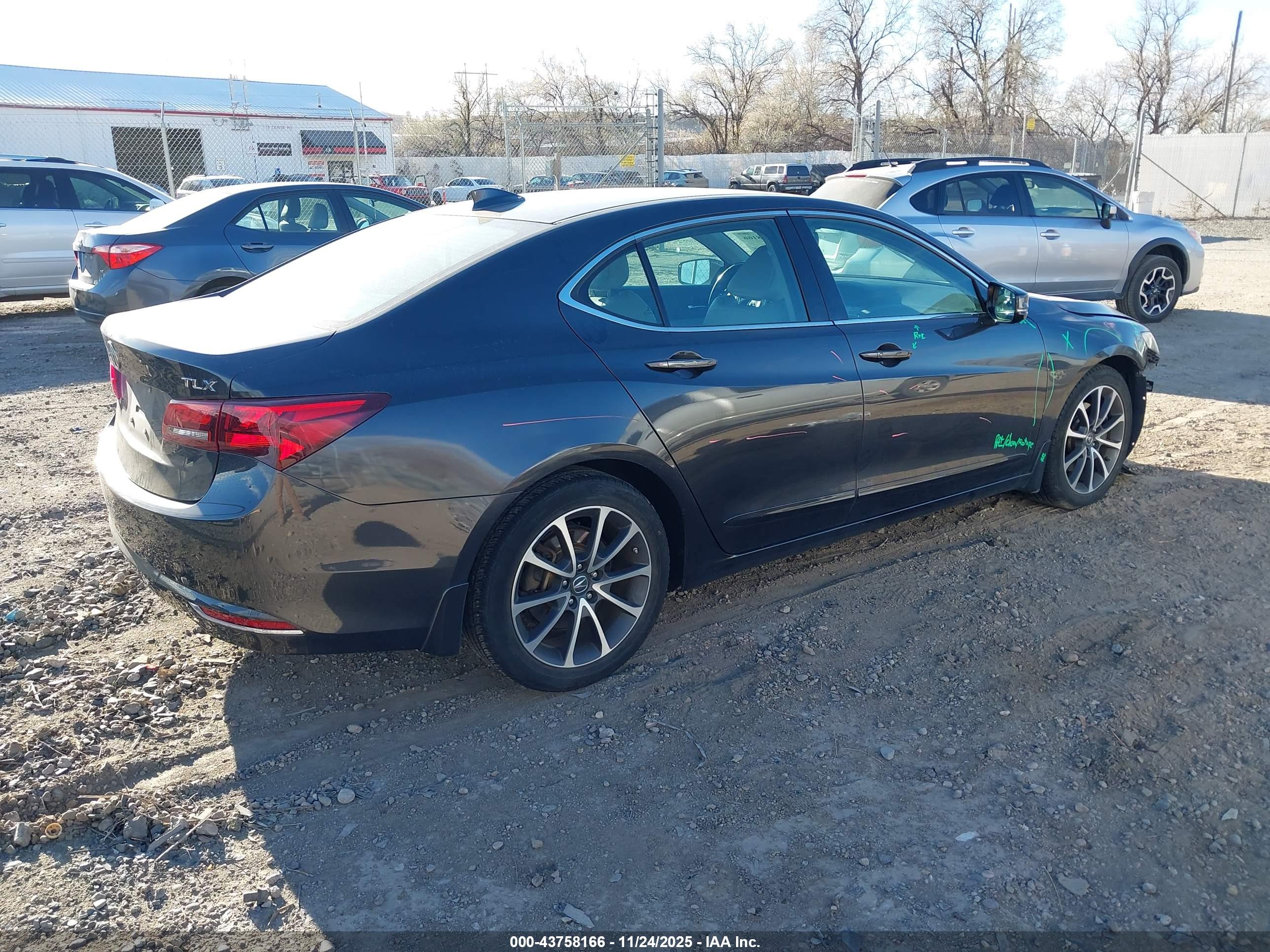 ACURA TLX image 4