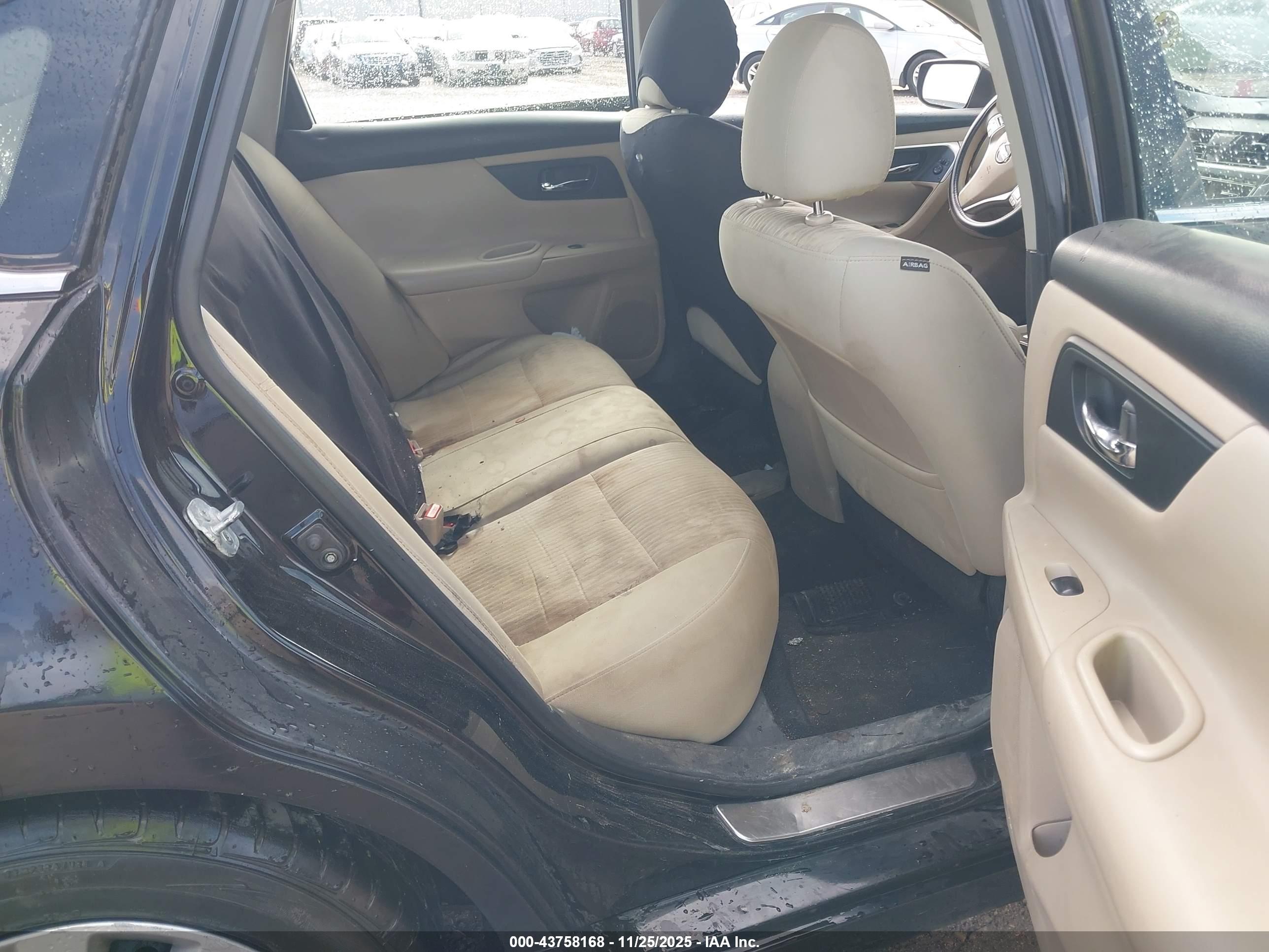 NISSAN ALTIMA image 8