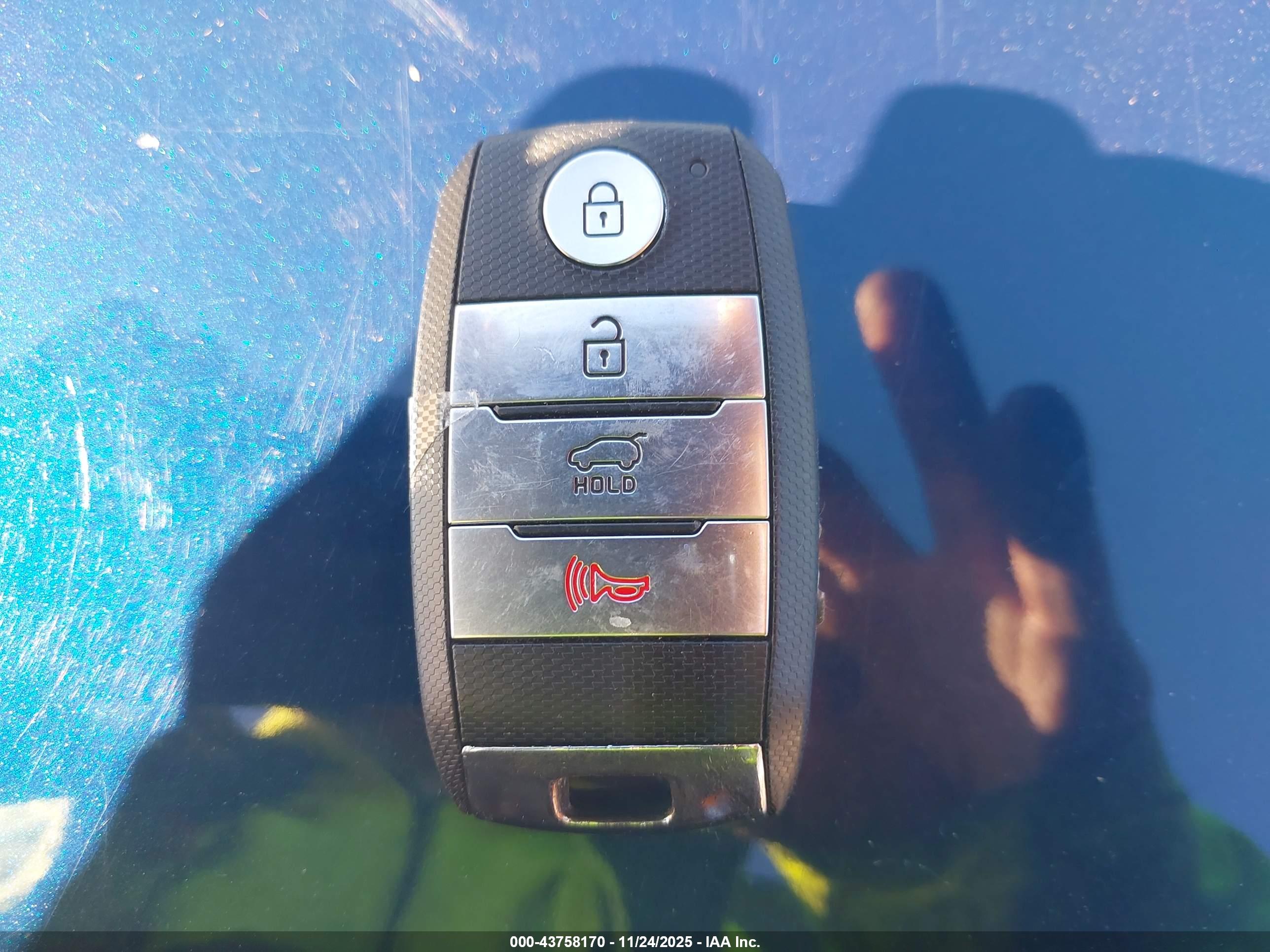 KIA NIRO image 11